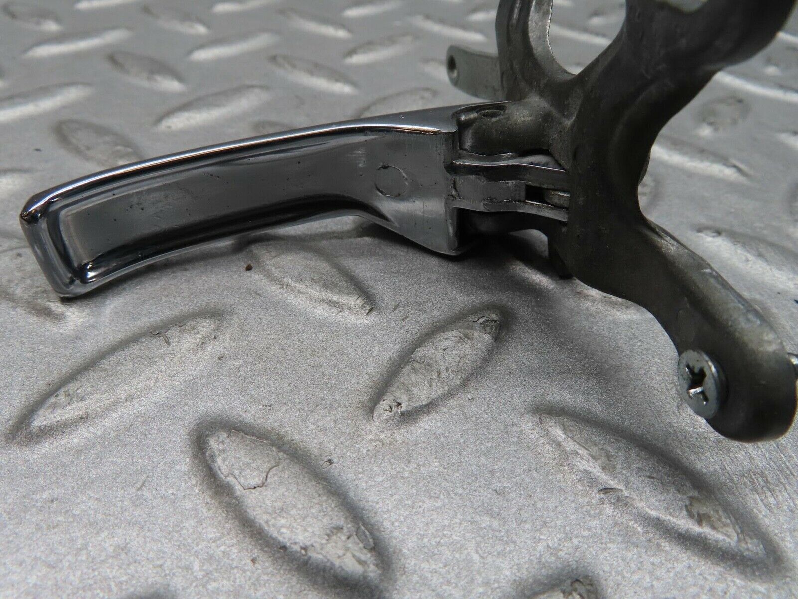 12260 Mercedes-Benz W108 280SE 3.5 Chrome Door Handle Right 1107660419