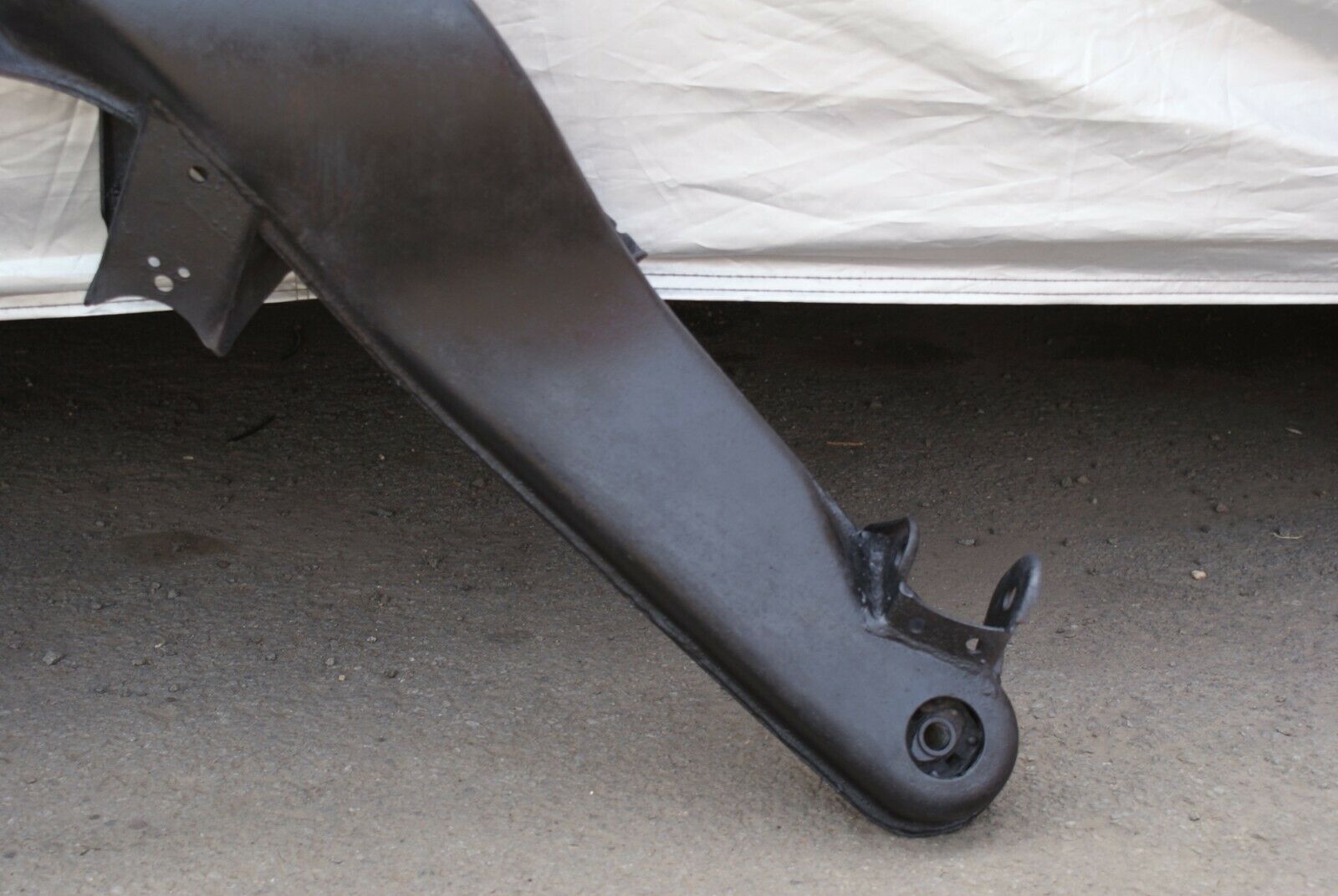 3174 Mercedes-Benz W115 220D Rear Subframe Axle Carrier Suspension