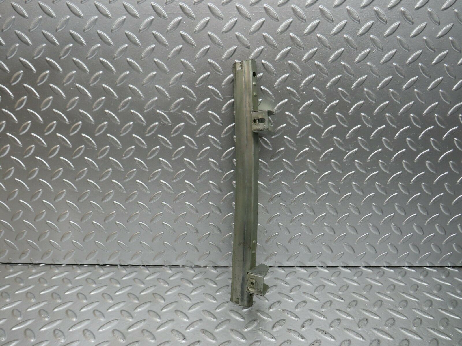 24578 Mercedes-Benz W108 Window Channel