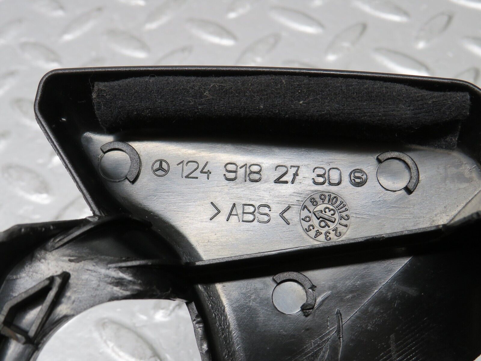 37952 Mercedes-Benz A124 320E Cabriolet Front Left Seat Cover Trim Black 1246182730