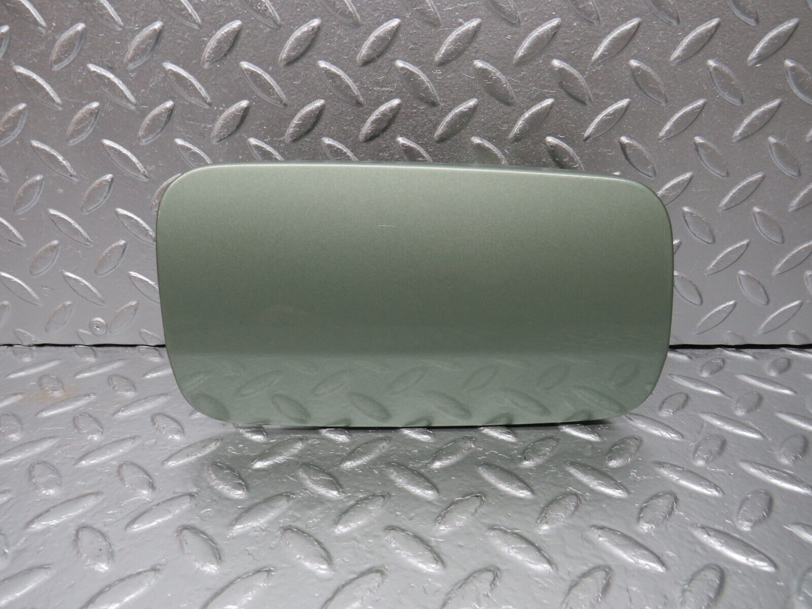 34031 Mercedes-Benz W124 260E Fuel Tank Flap Cap 1245841639