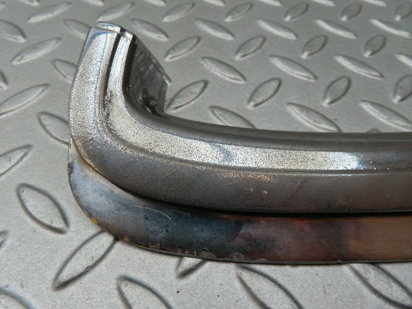 4663 Mercedes-Benz W114 280CE Coupe Chrome Rear Window Trim Left Side