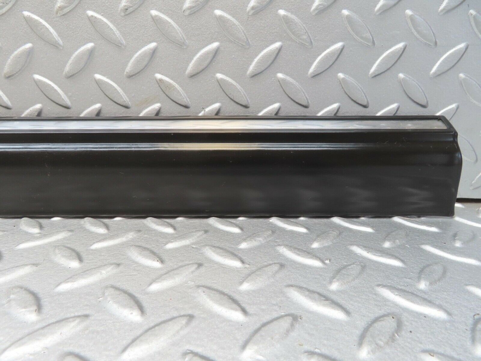 13465 Mercedes-Benz W123 200 Front Left Door Lower Trim