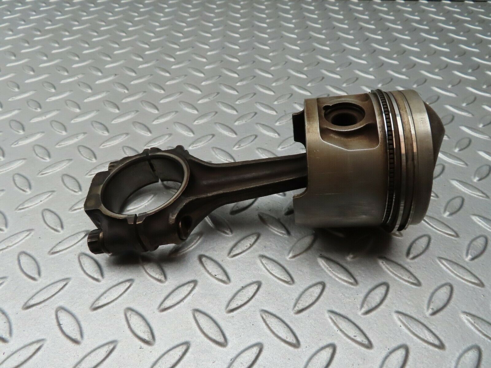 4803 Mercedes-Benz W114 280CE Coupe Piston With Connecting Rod 85.99 mm