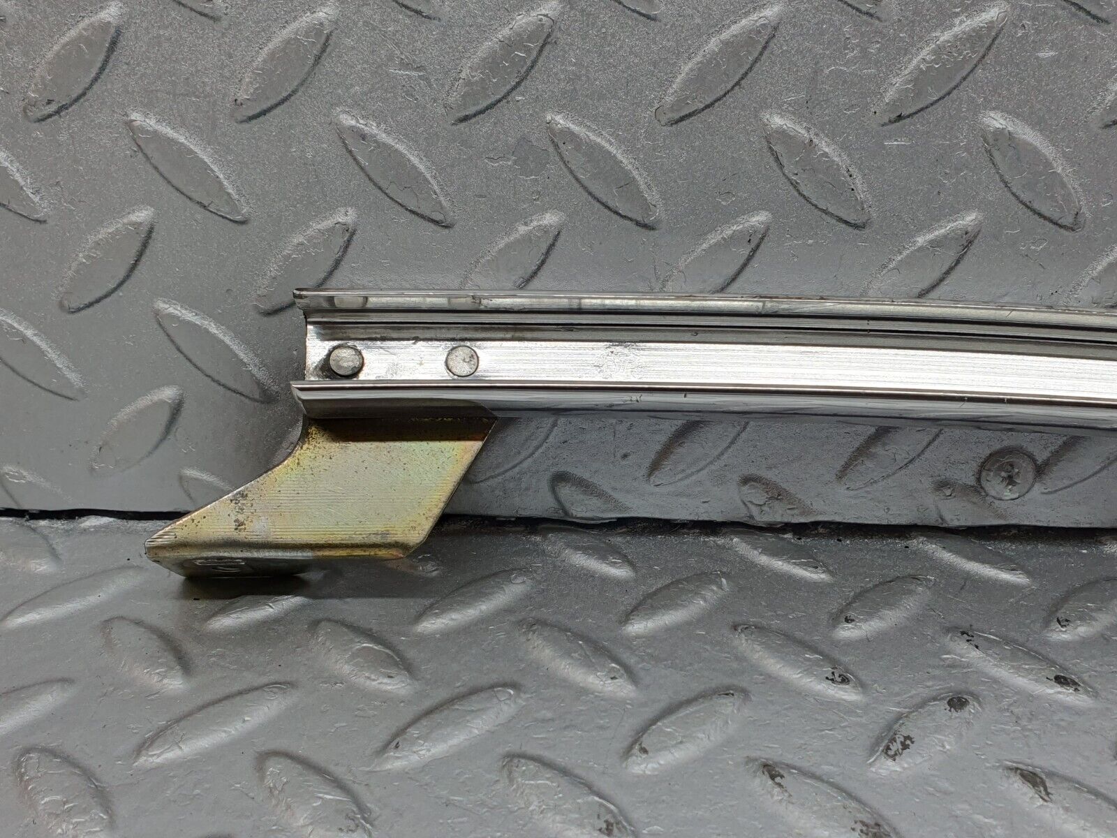 41177 Mercedes-Benz W126 300SE Rear Right Door Chrome Window Channel