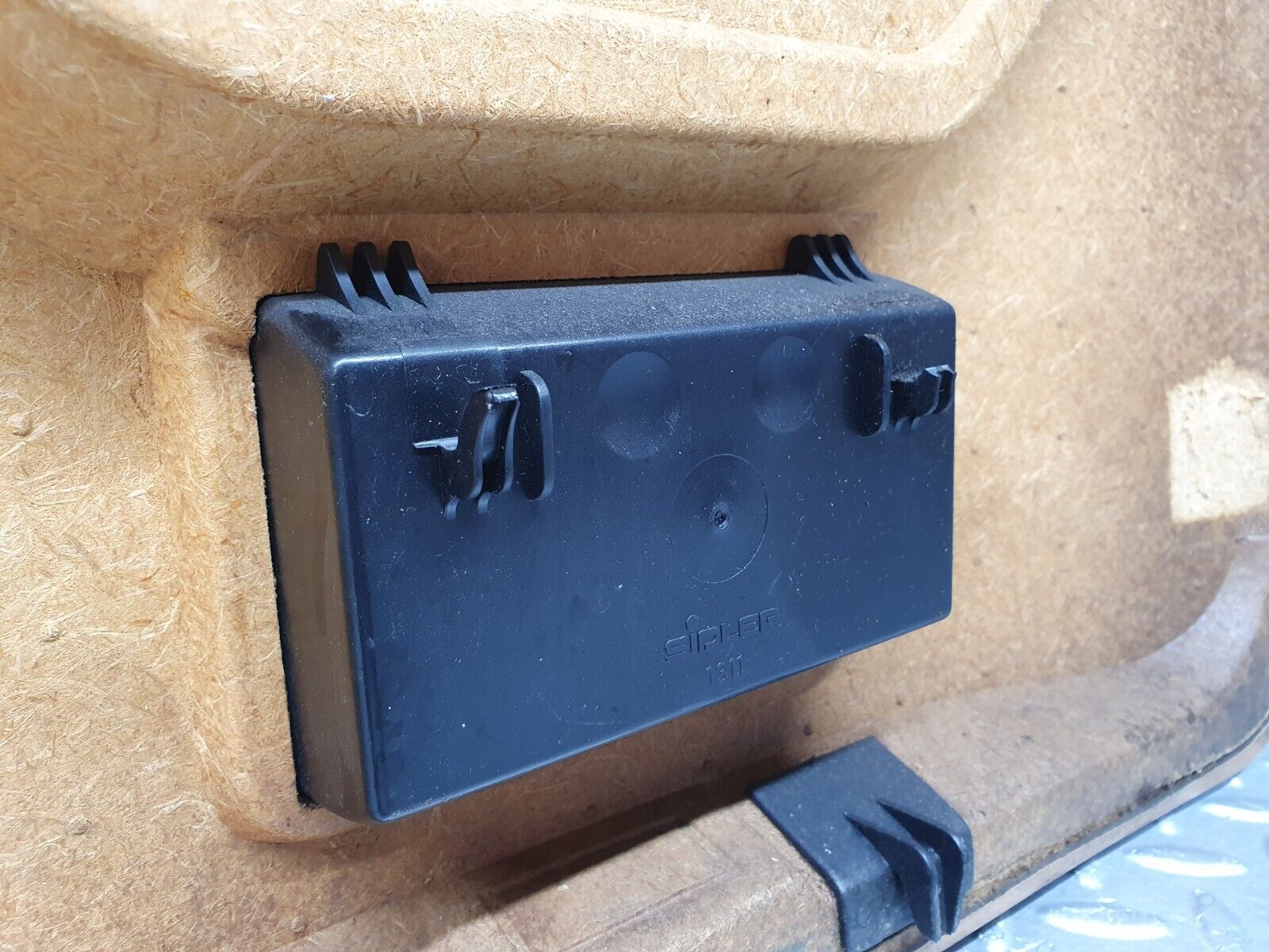 41481 Mercedes-Benz W124 200E Rear Right Door Card Palomino