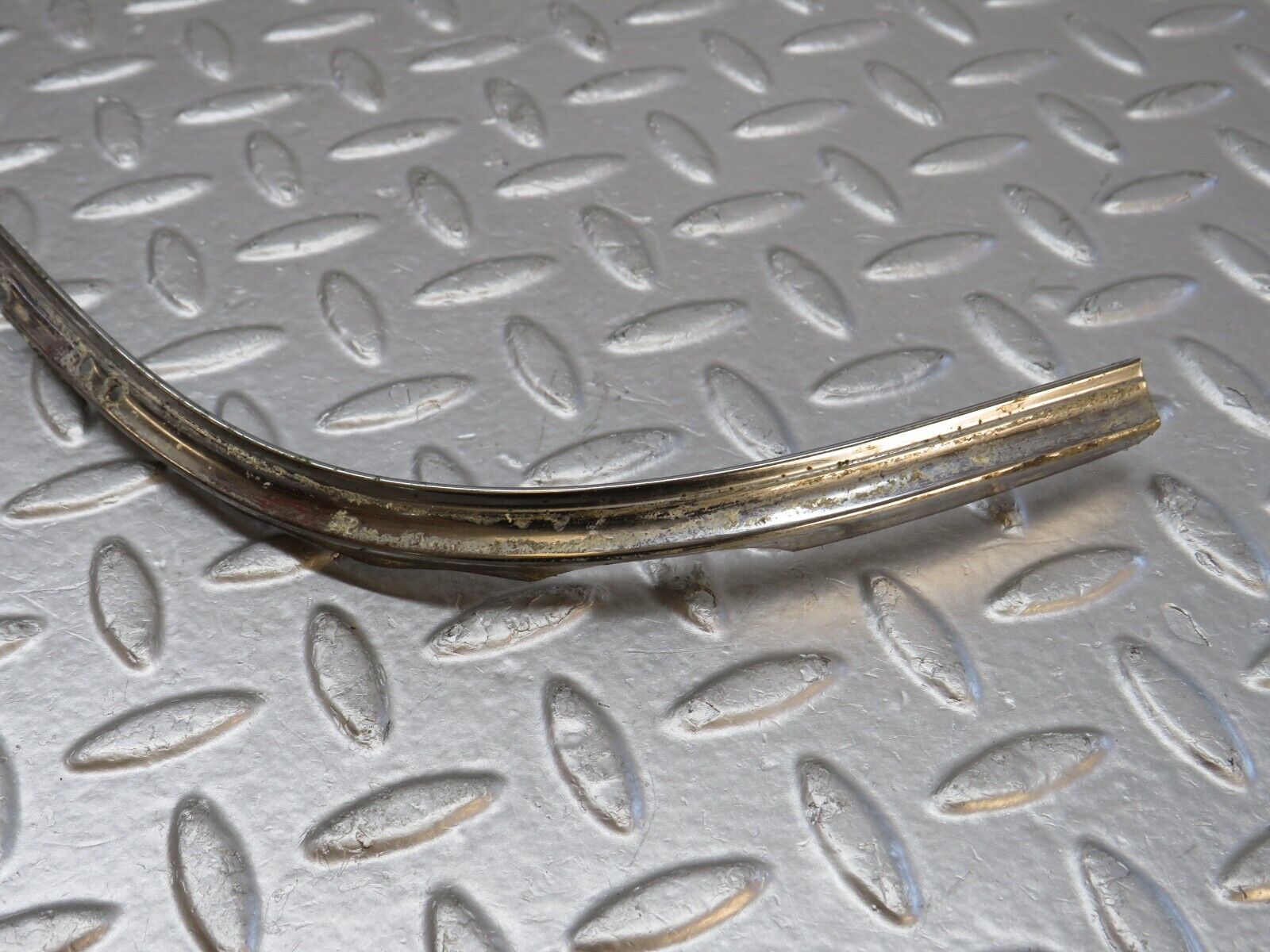 40487 Mercedes-Benz W110 230 Dashboard Chrome Trim