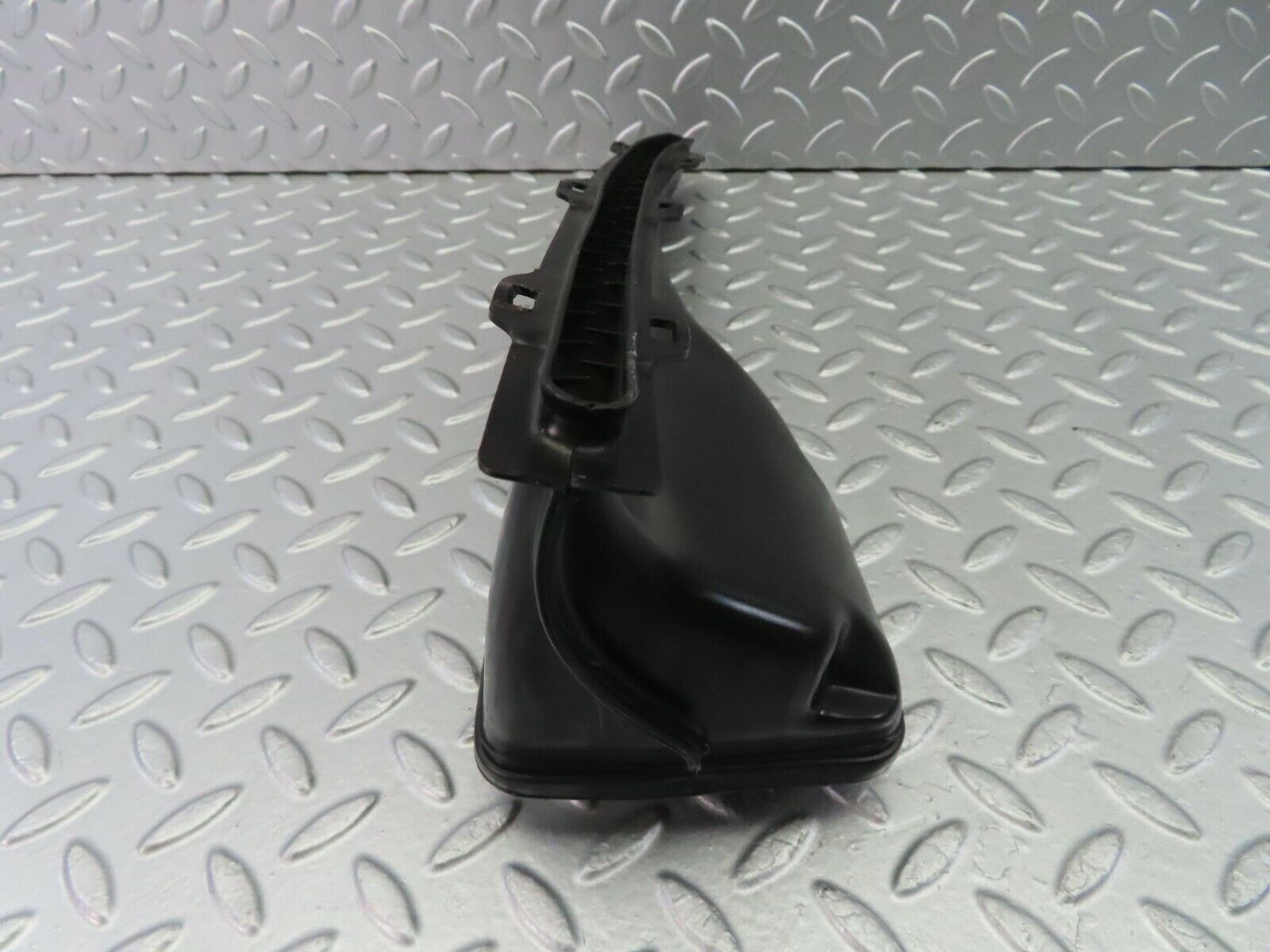 9987 Mercedes-Benz C123 230CE Coupe Air Duct Vent Right Side 1238300219