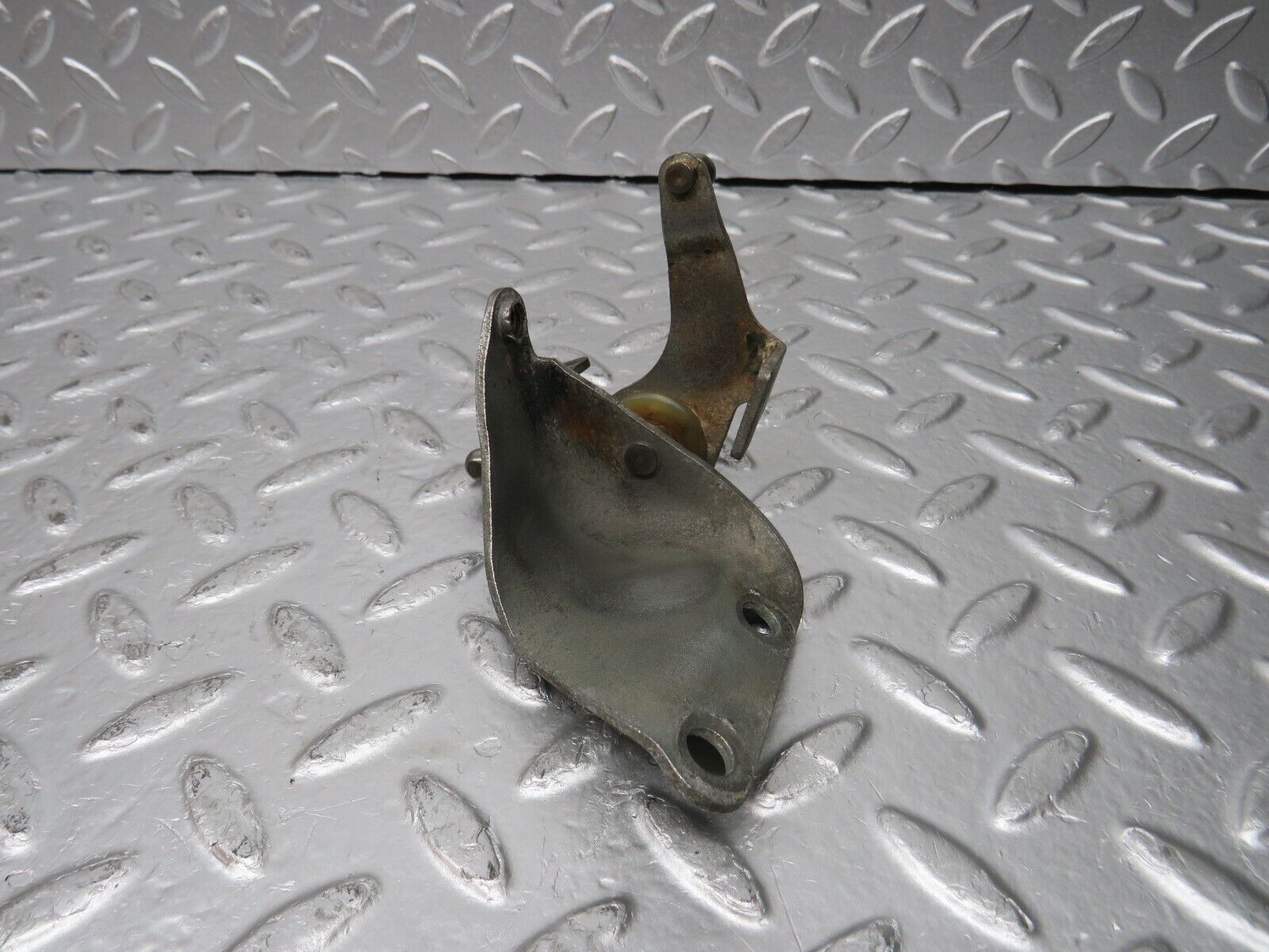 31158 Mercedes-Benz W123 200D Throttle Linkage