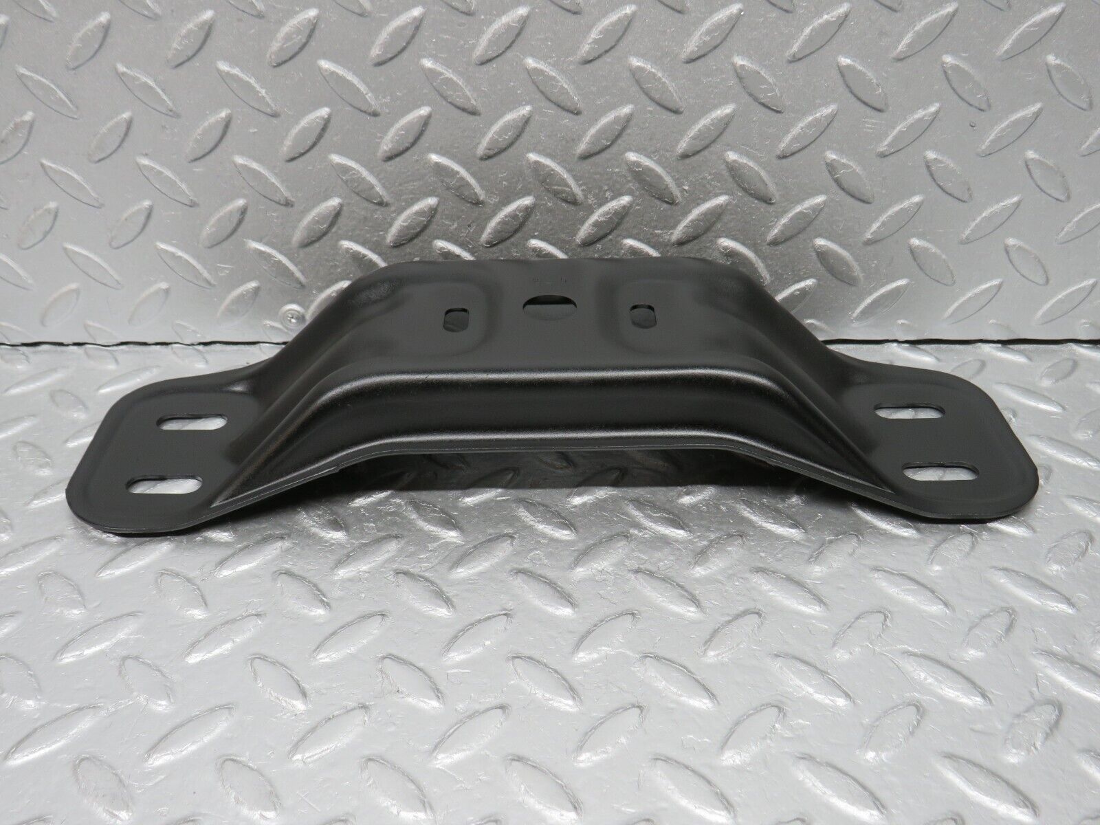 38005 Mercedes-Benz A124 320E Cabriolet Gearbox Mount Bracket