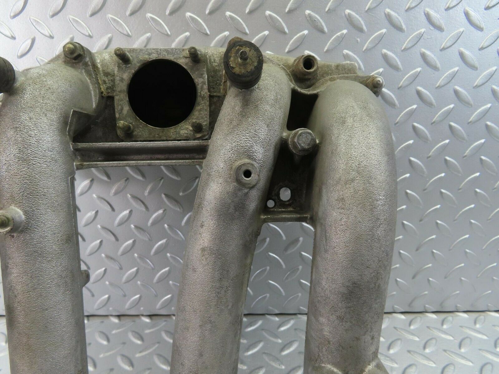 10098 Mercedes-Benz C123 230CE Coupe Intake Manifold 1021410301