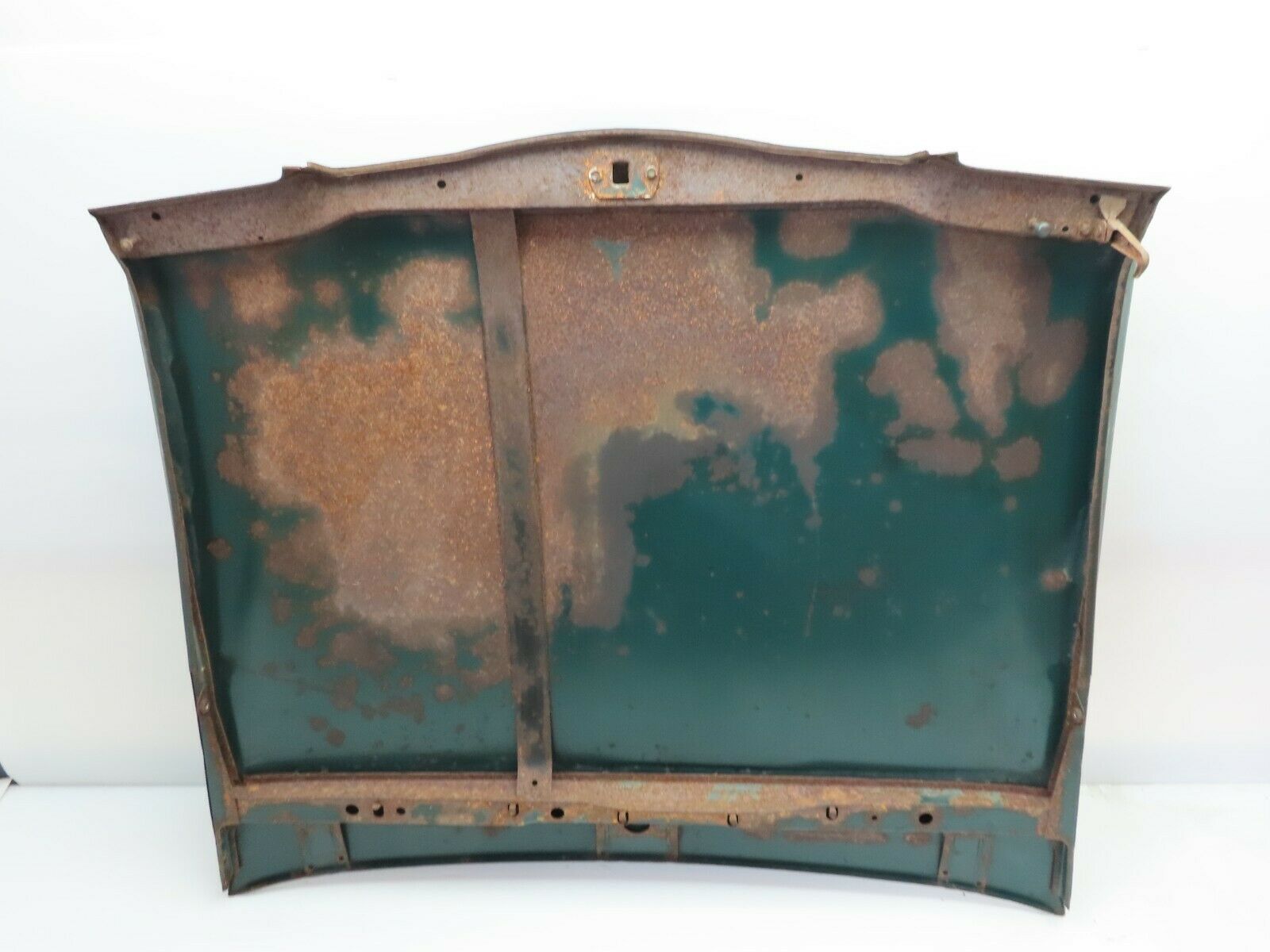 7926 Mercedes-Benz W115 220D Bonnet