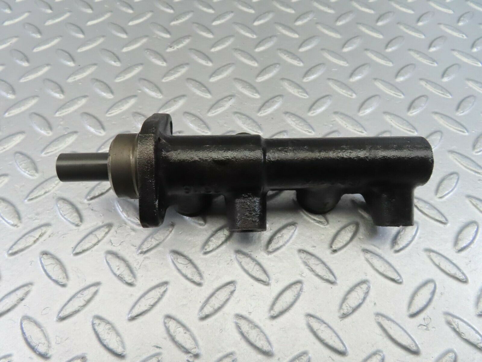 9901 Mercedes-Benz C123 230CE Coupe Brake Master Cylinder