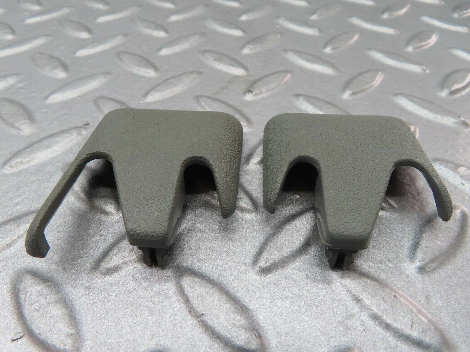 16499 Mercedes-Benz W124 260E Front Seat Rail Trim Cover 1246842118