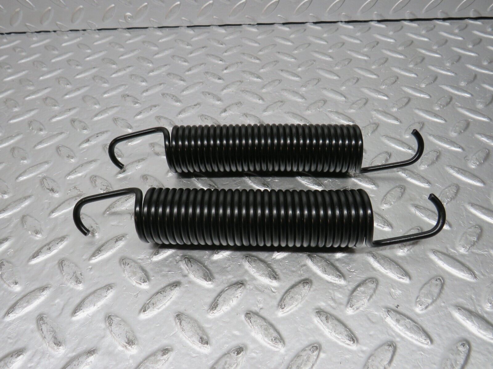 31117 Mercedes-Benz W123 200D Trunk Hinge Spring Pair