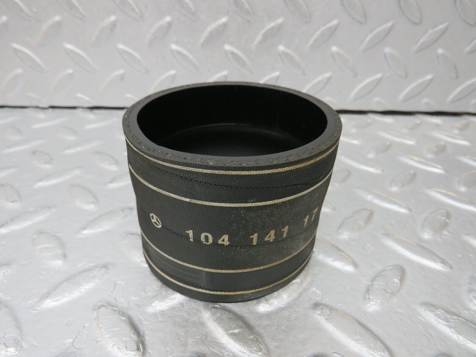 38094 Mercedes-Benz A124 320E Cabriolet Air Intake Manifold Hose 1041411783