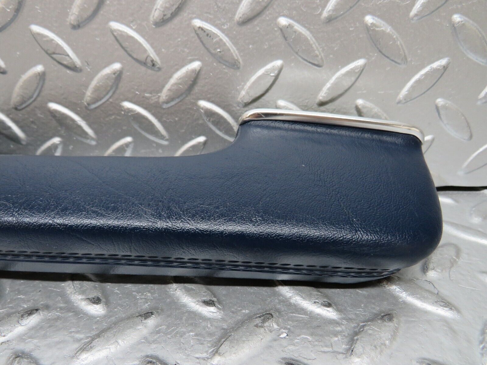 26859 Mercedes-Benz W123 240D Interior Door Handle Rear Left Blue 1239701901