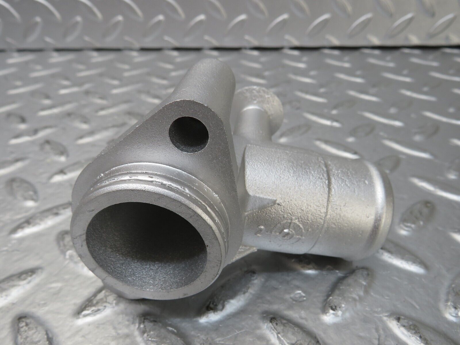 25954 Mercedes-Benz W124 280E Coolant Flange Pipe 1042030431