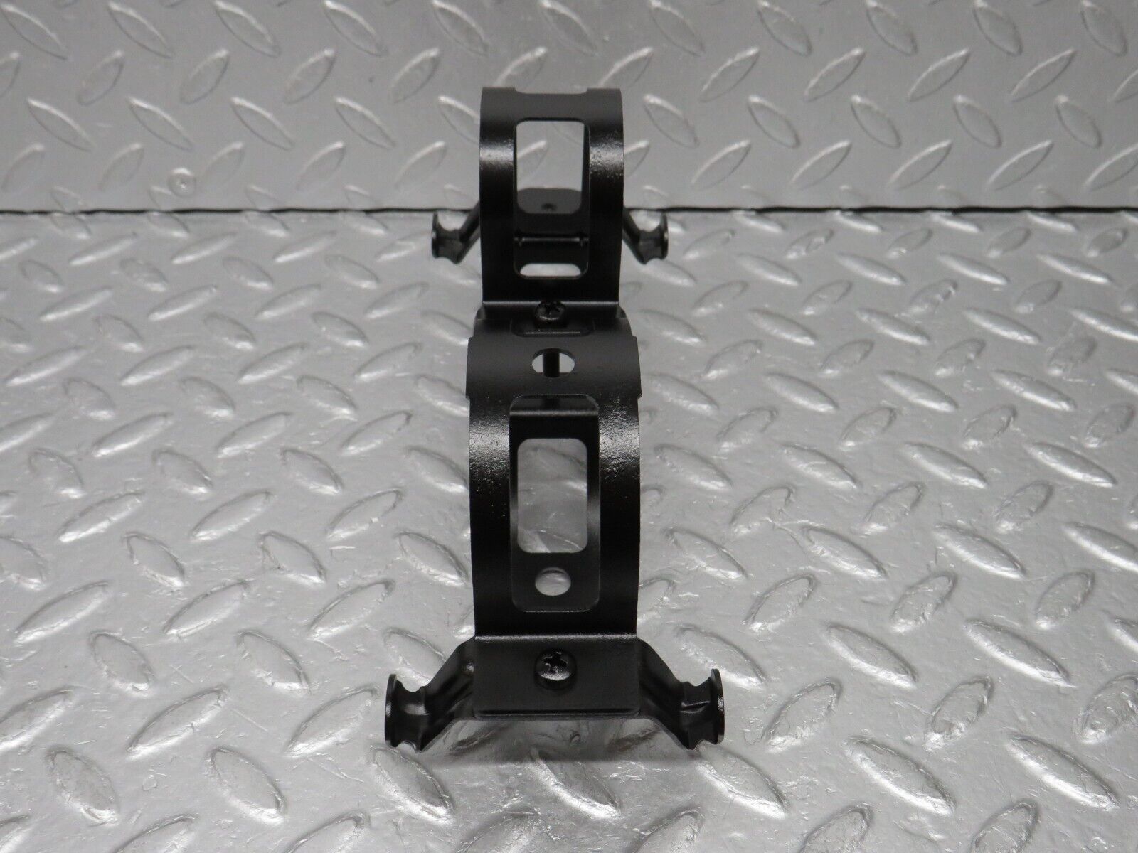 38006 Mercedes-Benz A124 320E Cabriolet Fuel Pump Fuel Filter Bracket