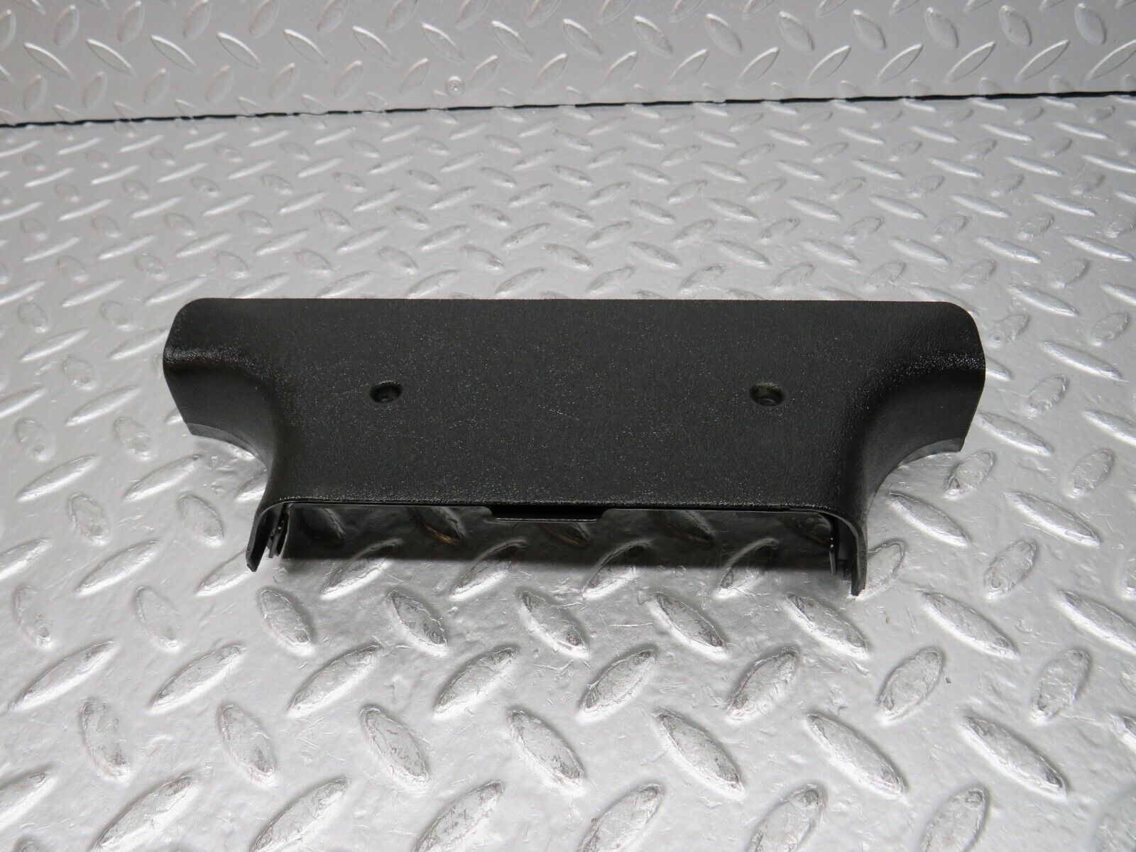 31684 Mercedes-Benz W201 190LE 1.8L B Pillar Bottom Cover Right Black 2016920222