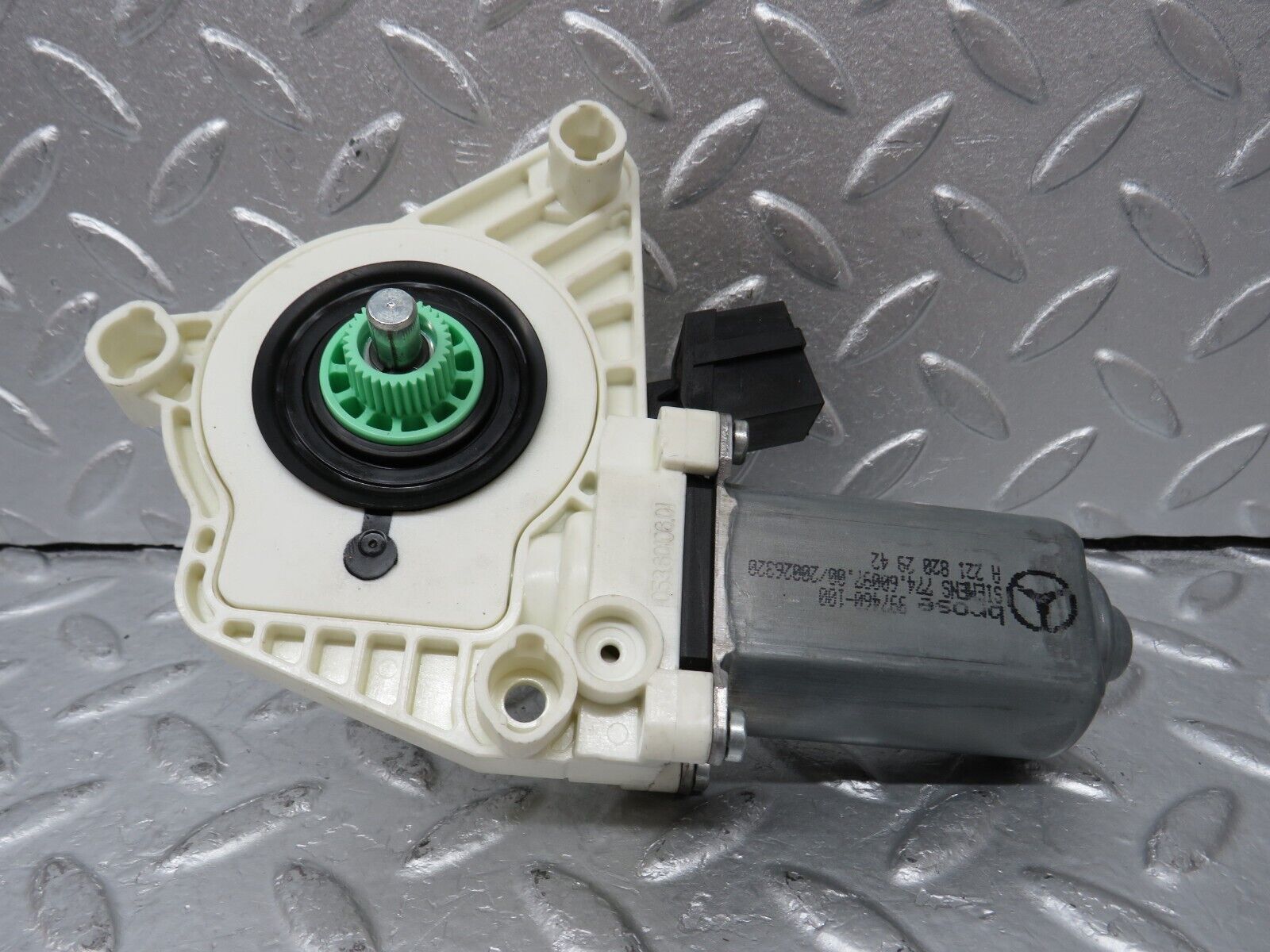 35163 Mercedes-Benz W221 Rear Left Window Regulator Motor 2218202942