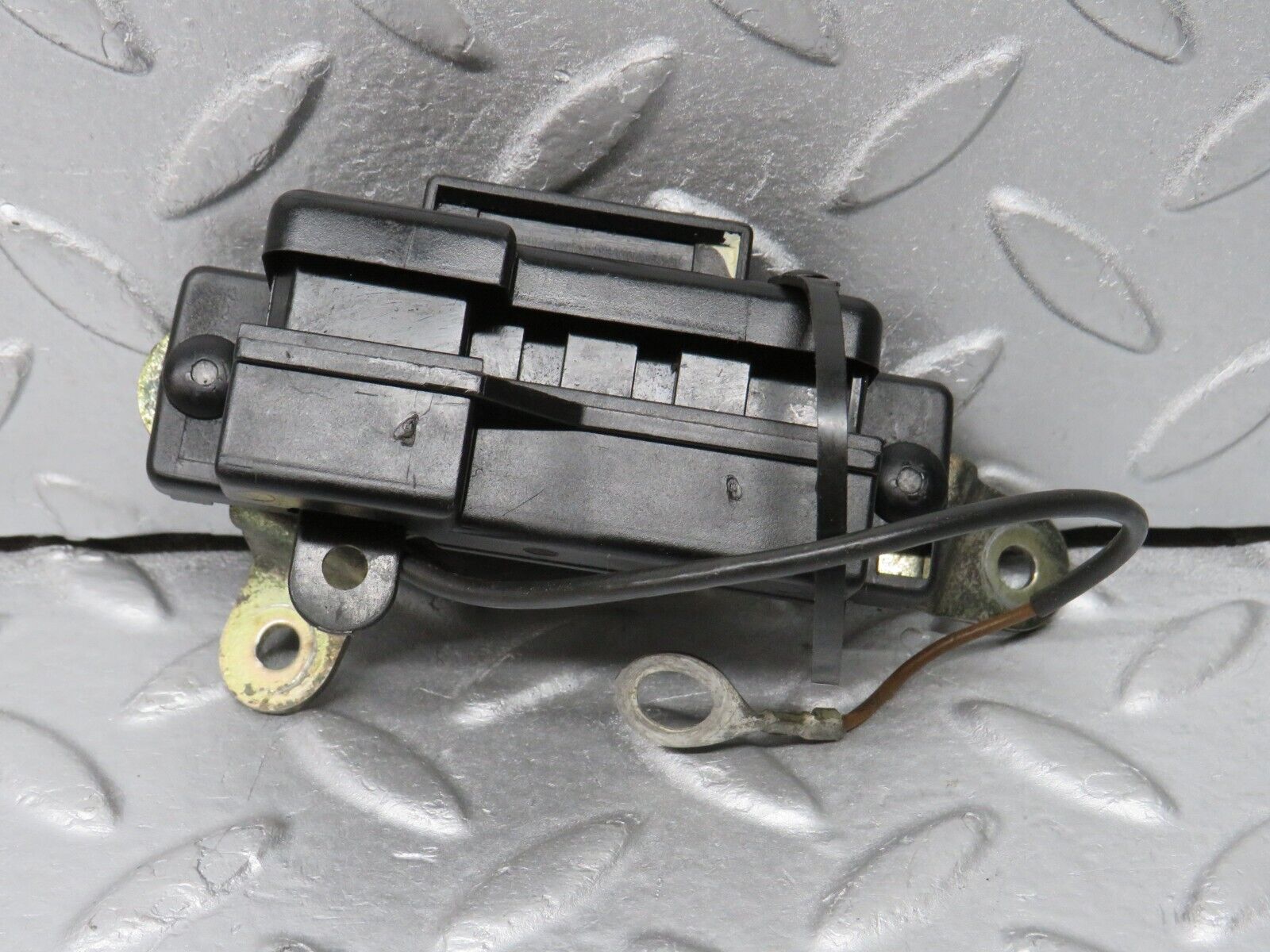 38946 Mercedes-Benz W201 190E 2.6L Diagnostic Connector With Bracket 1265459740