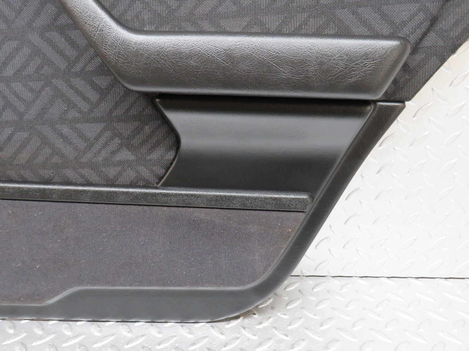 33357 Mercedes-Benz W202 C180 Rear Right Door Card 2027303870