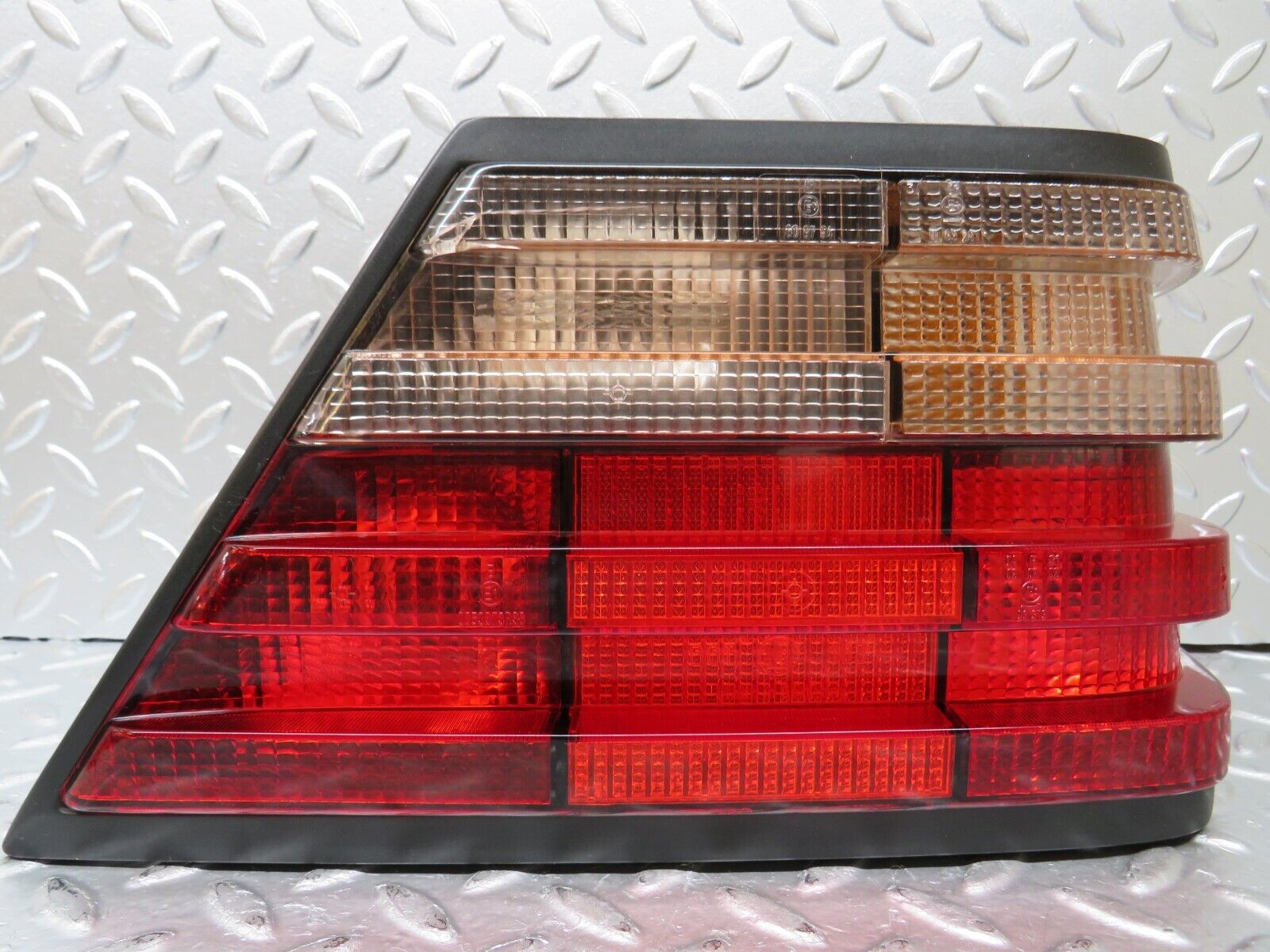 25863 Mercedes-Benz W124 280E Tail Light Right Side