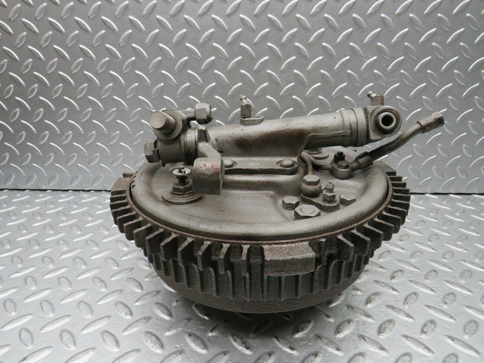21947 Mercedes-Benz W121 190b Ponton Front Right Wheel Hub