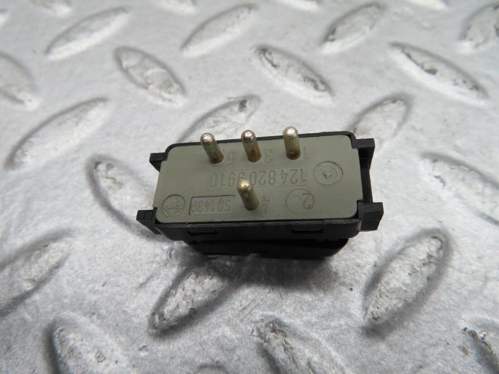 16398 Mercedes-Benz W124 260E Rear Headrest Release Control Switch 1248209910