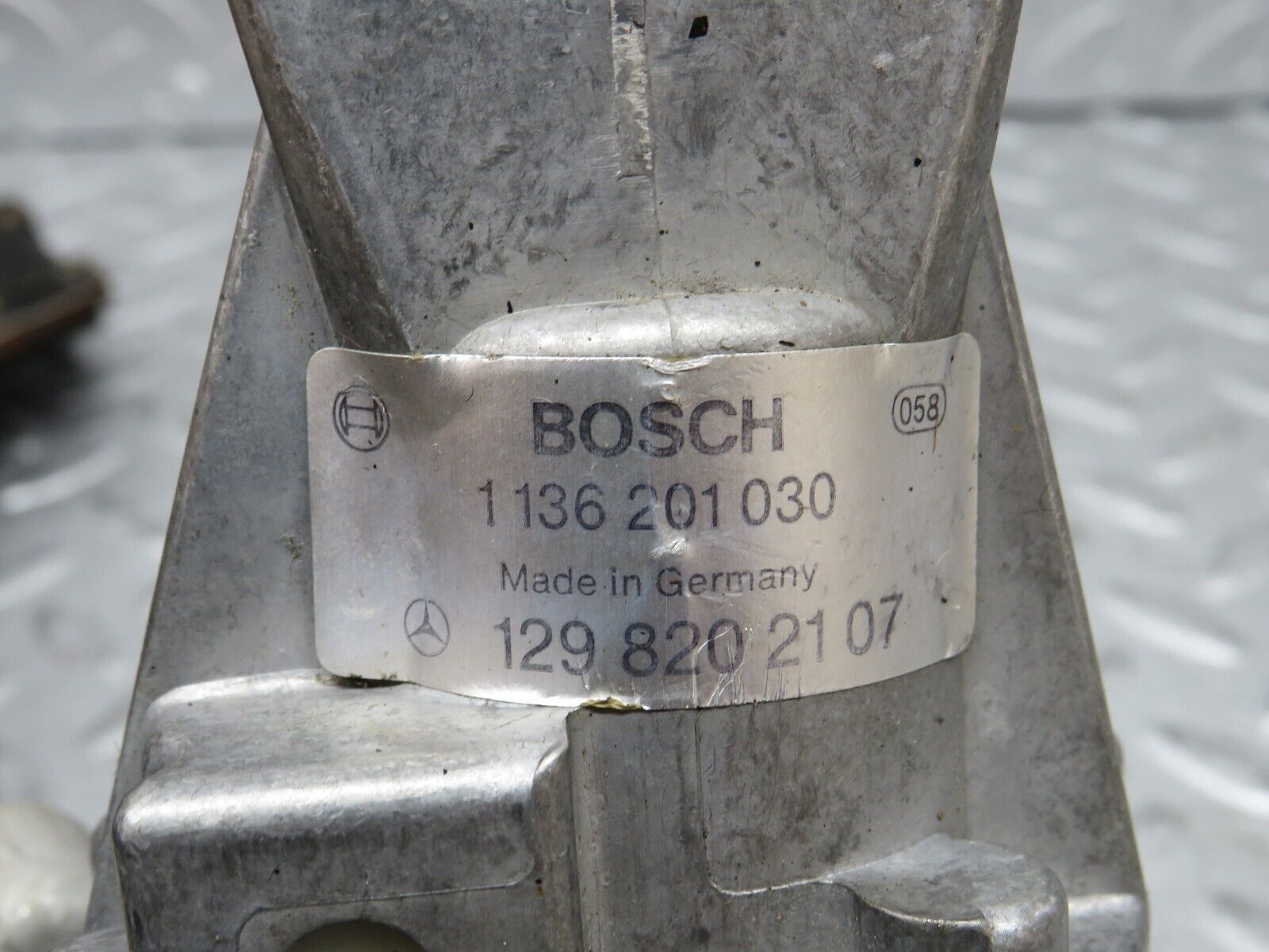 36844 Mercedes-Benz R129 300SL-24 Front Left Seat Rail 2x 1298200707 1298202107 1136201030 1136201020