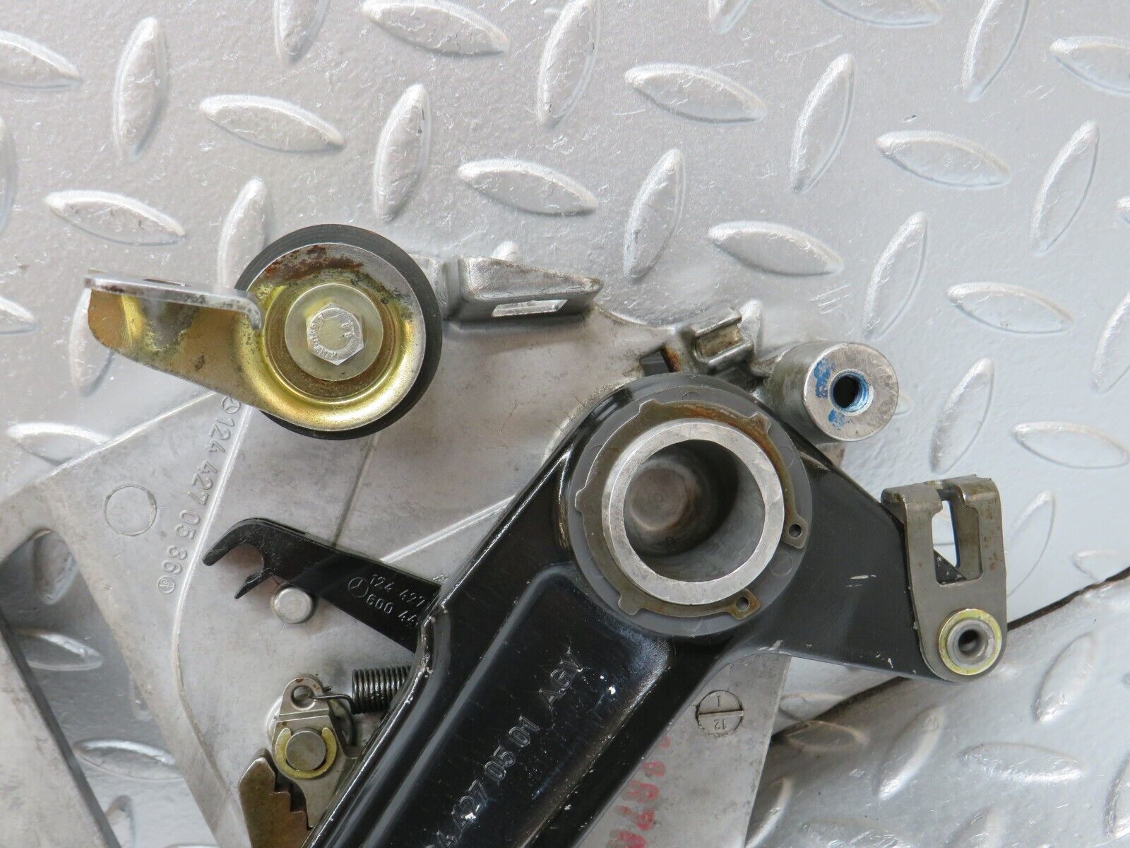 32426 Mercedes-Benz S124 300TE Wagon Parking Brake Pedal 1244270501 1244270536