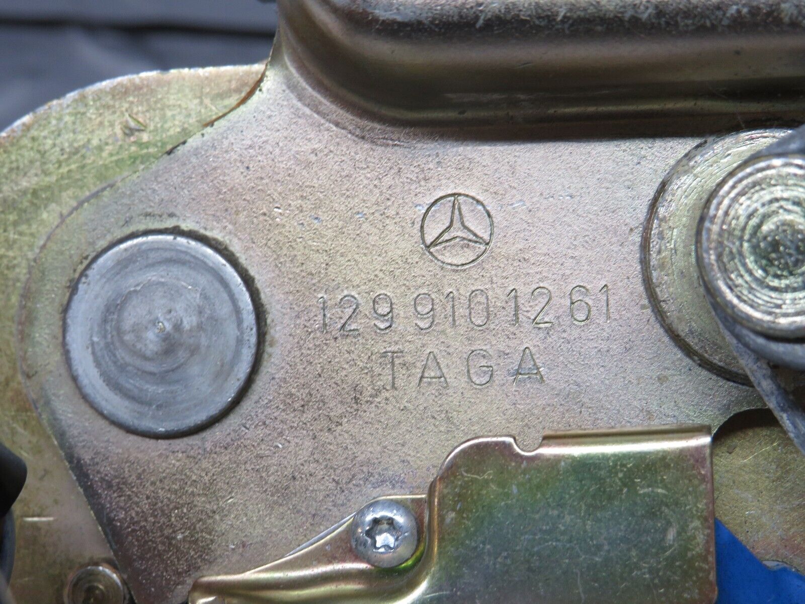 36823 Mercedes-Benz R129 300SL-24 Front Right Seat Recline Mechanism 1298202607 1136201033 1299101261