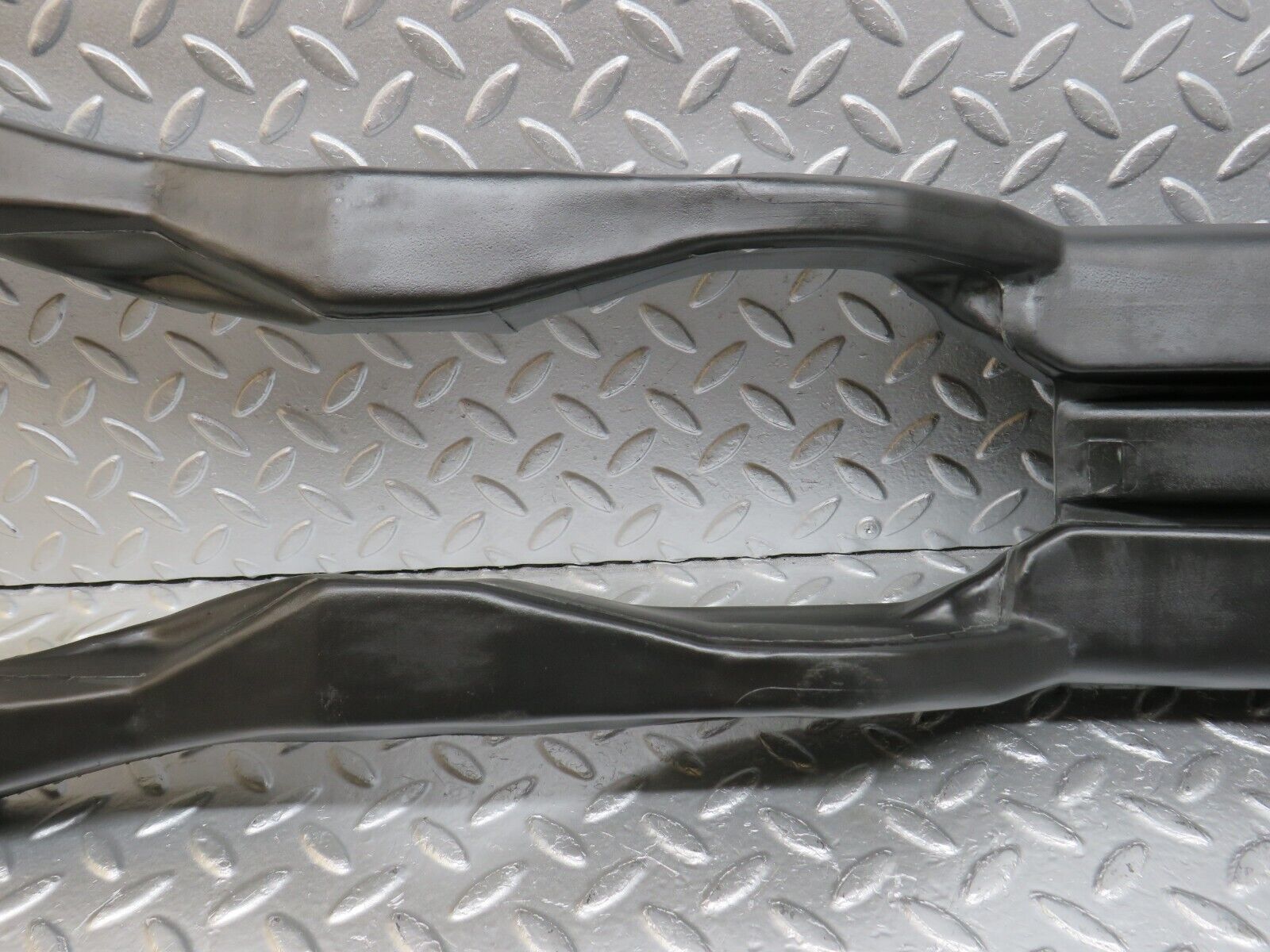 34341 Mercedes-Benz C126 380SEC Coupe Air Duct Heating Pipe 1268310646