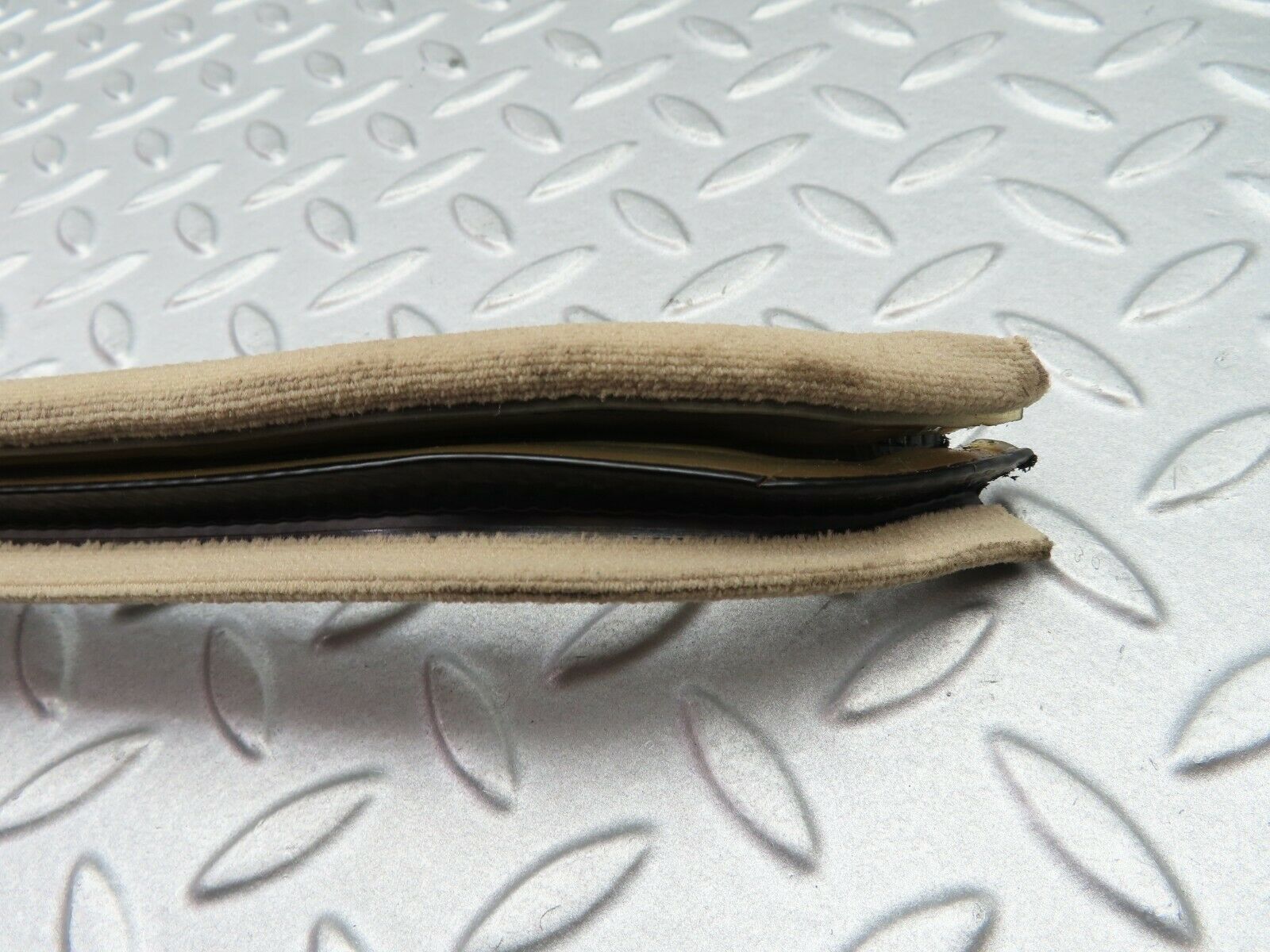 5500 Mercedes-Benz W124 230E Front Left Door Frame Rubber Seal Beige Cloth