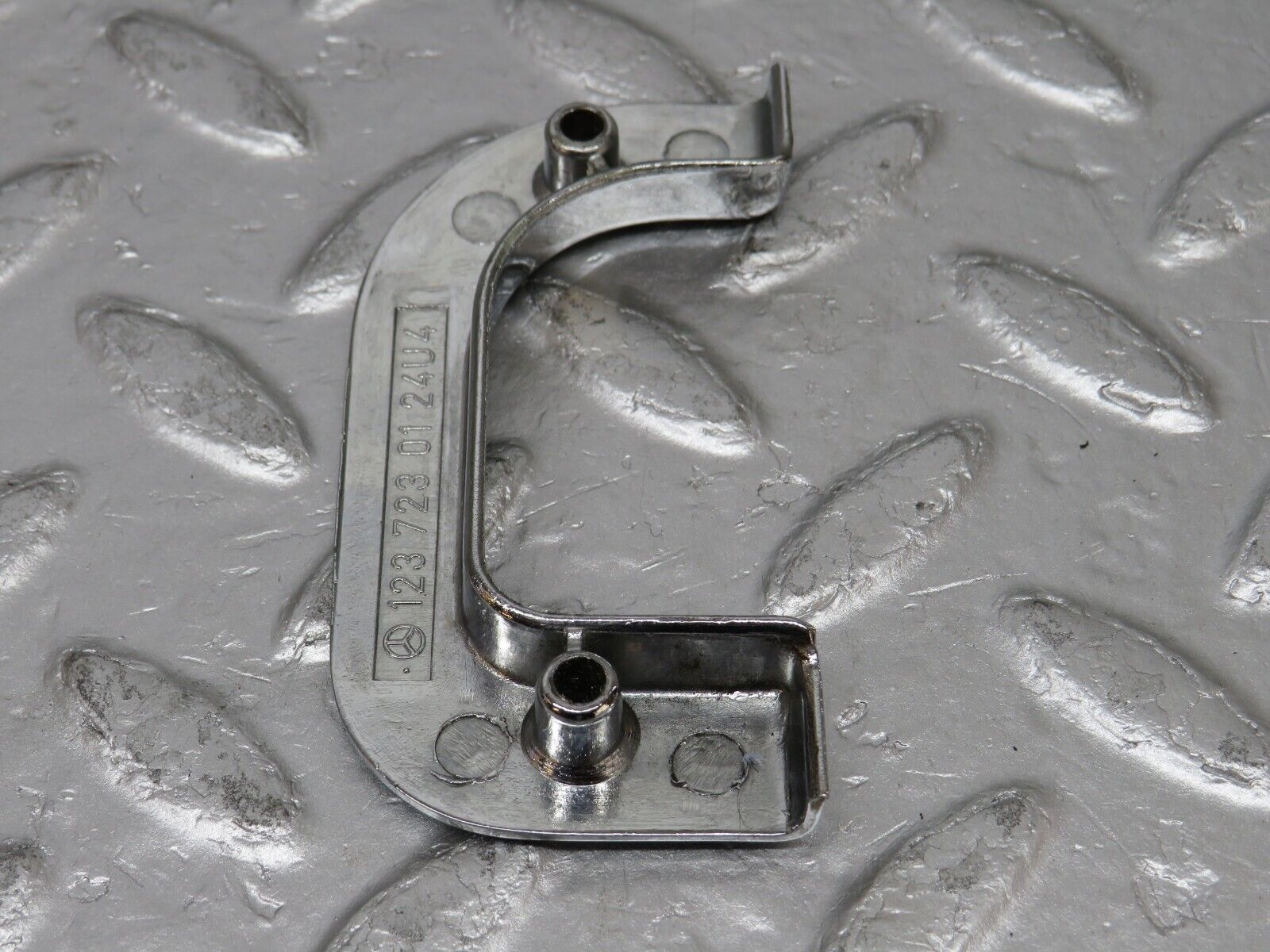 34316 Mercedes-Benz C126 380SEC Left Interior Chrome Door Latch 1237230124