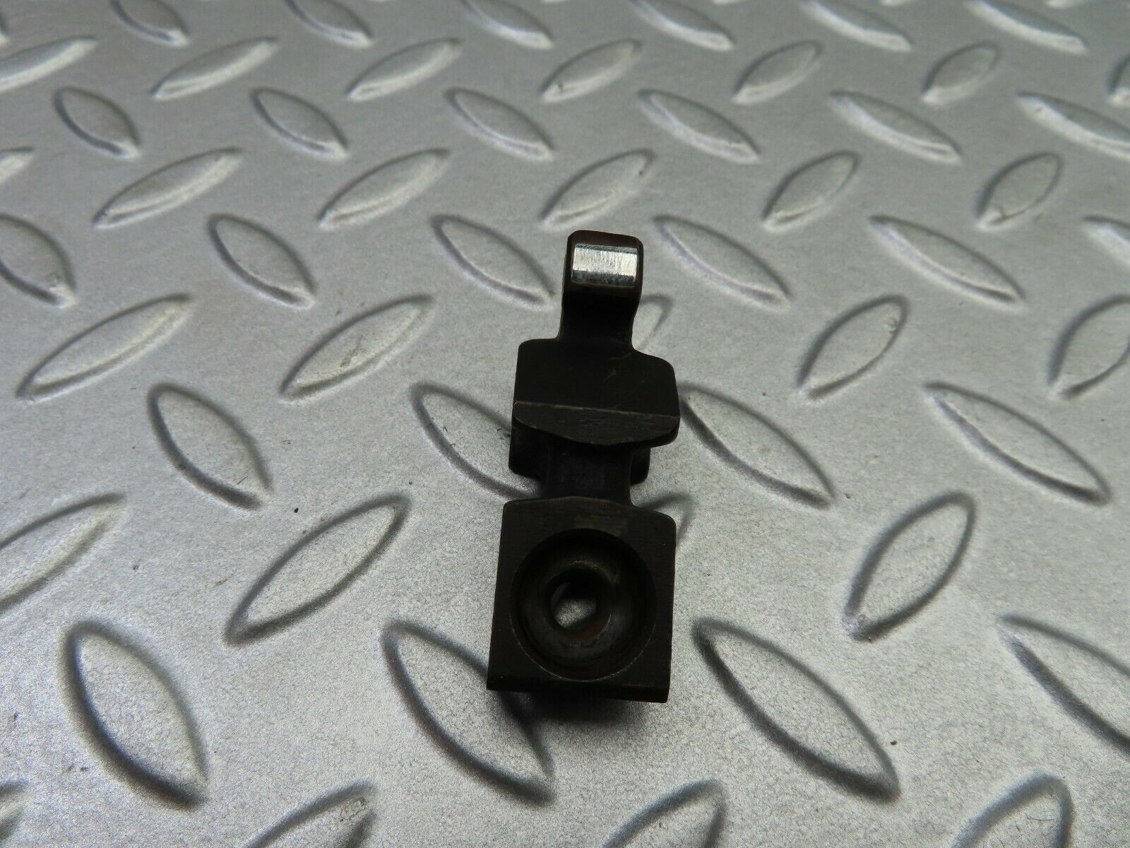 6285 Mercedes-Benz W126 380SE Rocker Arm