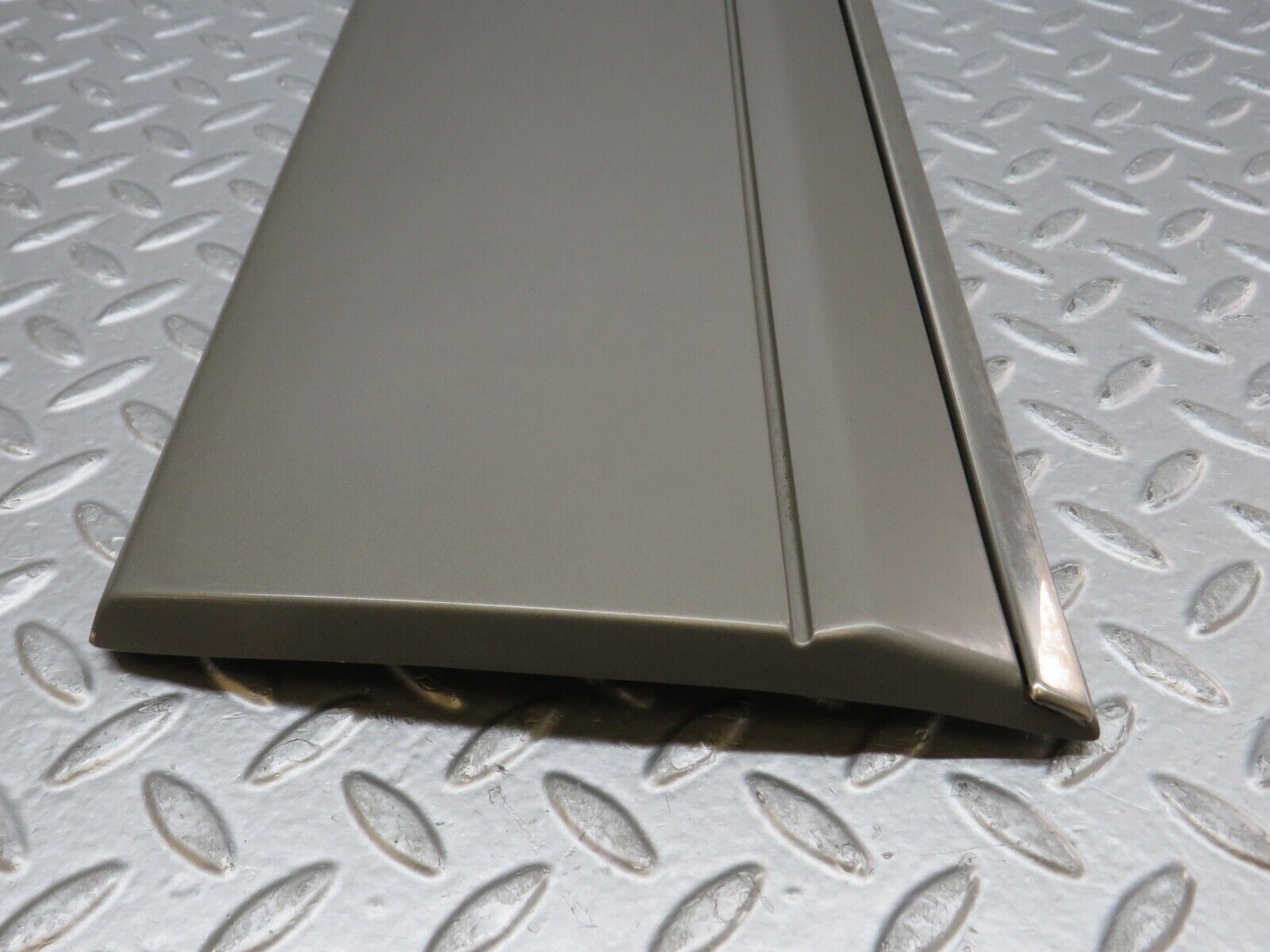 35965 Mercedes-Benz W126 420SE Rear Right Door Moulding Trim 1266904040