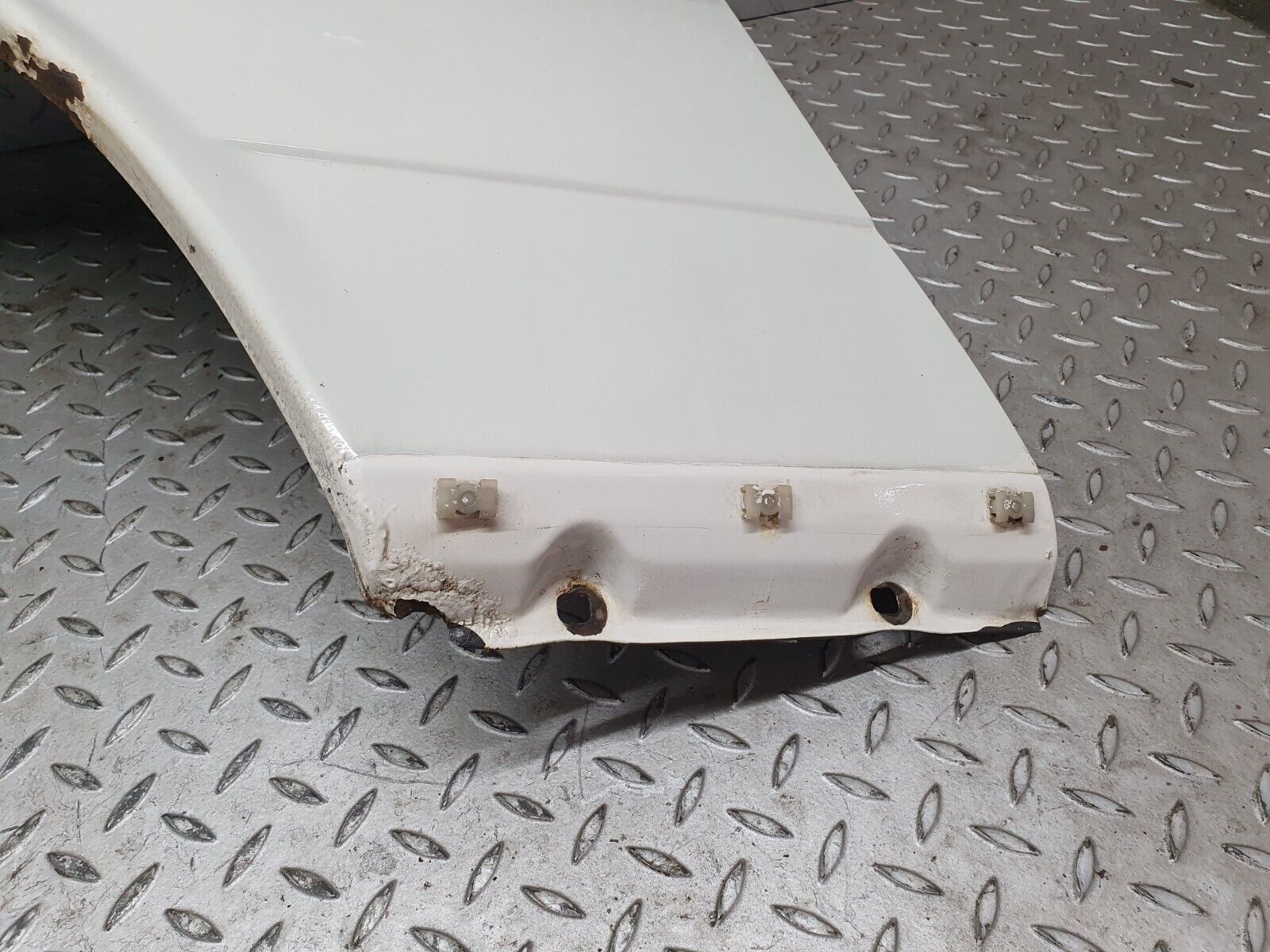 40810 Mercedes-Benz W123 300D Front Left Wing Fender