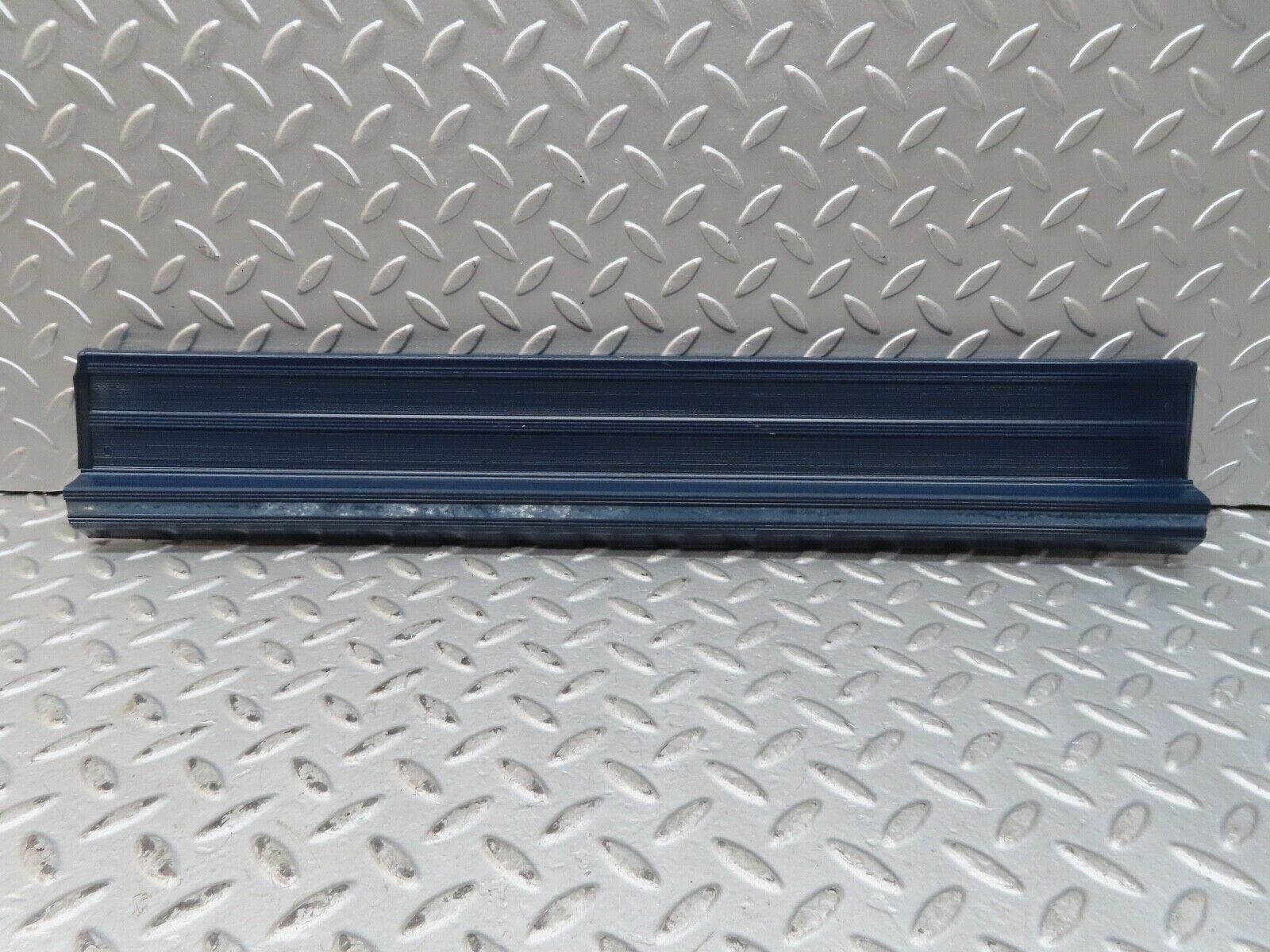 17534 Mercedes-Benz W116 450SEL Rear Left Door Sill Blue
