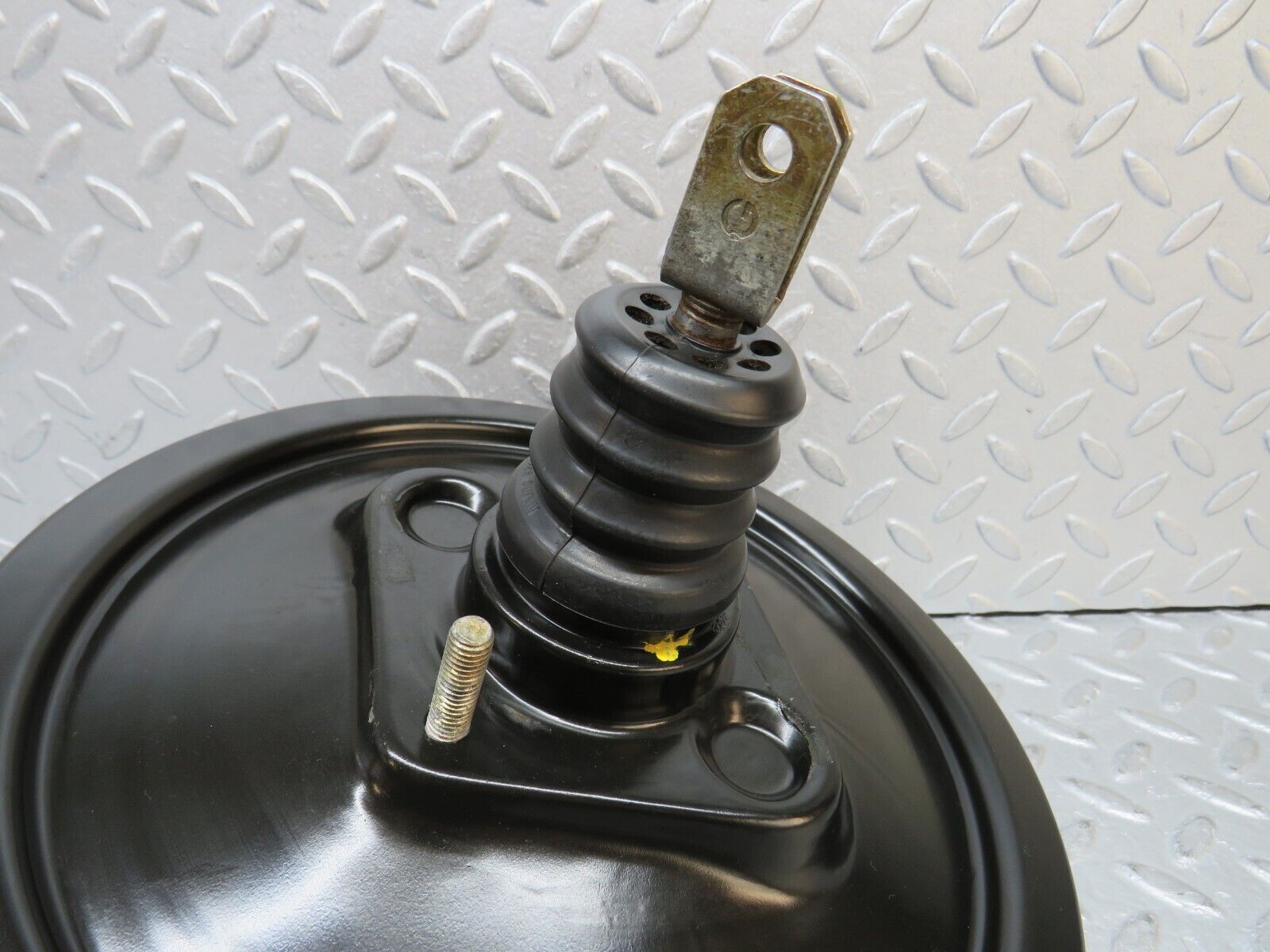 37968 Mercedes-Benz A124 320E Cabriolet Brake Booster Lucas 0044301630