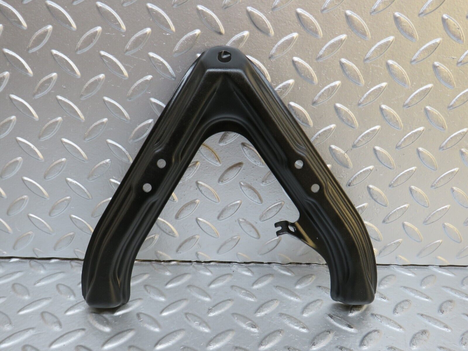 29428 Mercedes-Benz W124 230E Air Intake Manifold Bracket