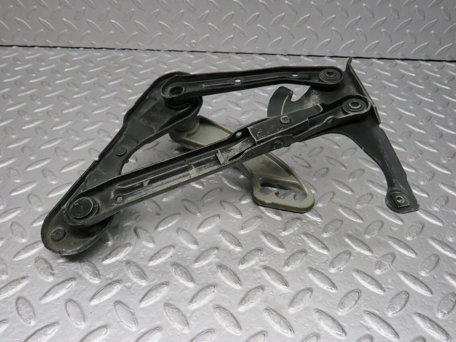 38041 Mercedes-Benz A124 320E Cabriolet Bonnet Hinge Left Side 1298870174