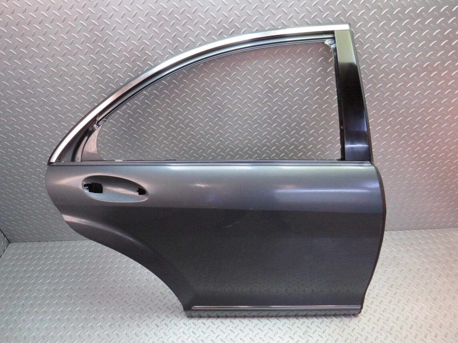 35090 Mercedes-Benz W221 Rear Right Aluminium Door