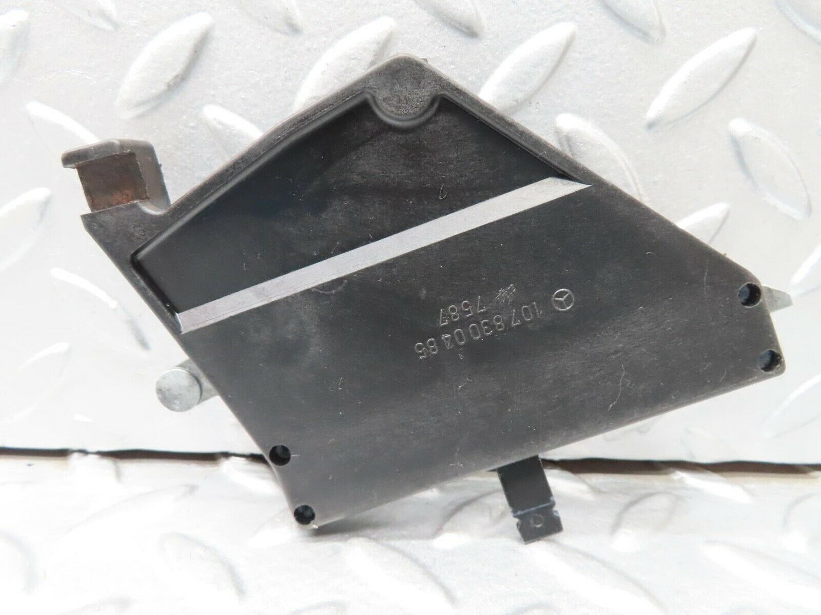 16733 Mercedes-Benz C107 380SLC Air Vent Control Lever Right 1078300485