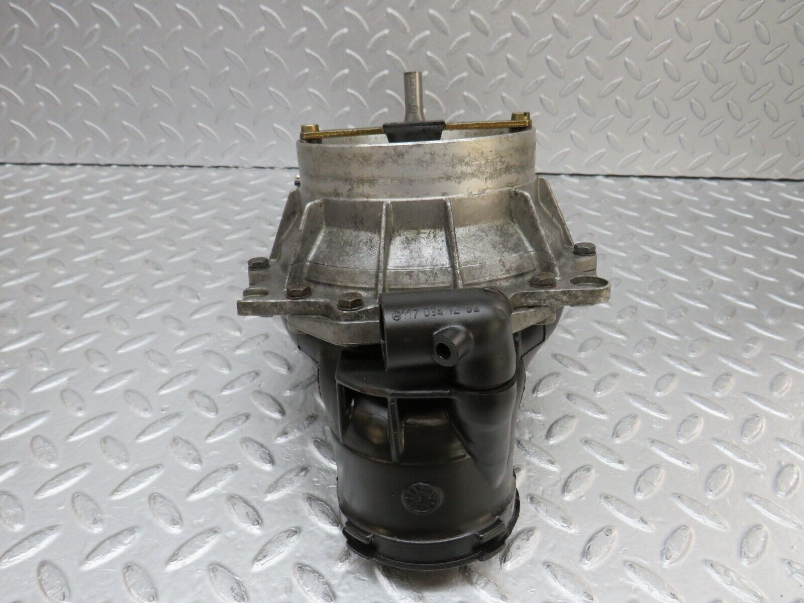 37118 Mercedes-Benz C126 420SEC Coupe Air Flow Mass Meter Sensor 0438121037