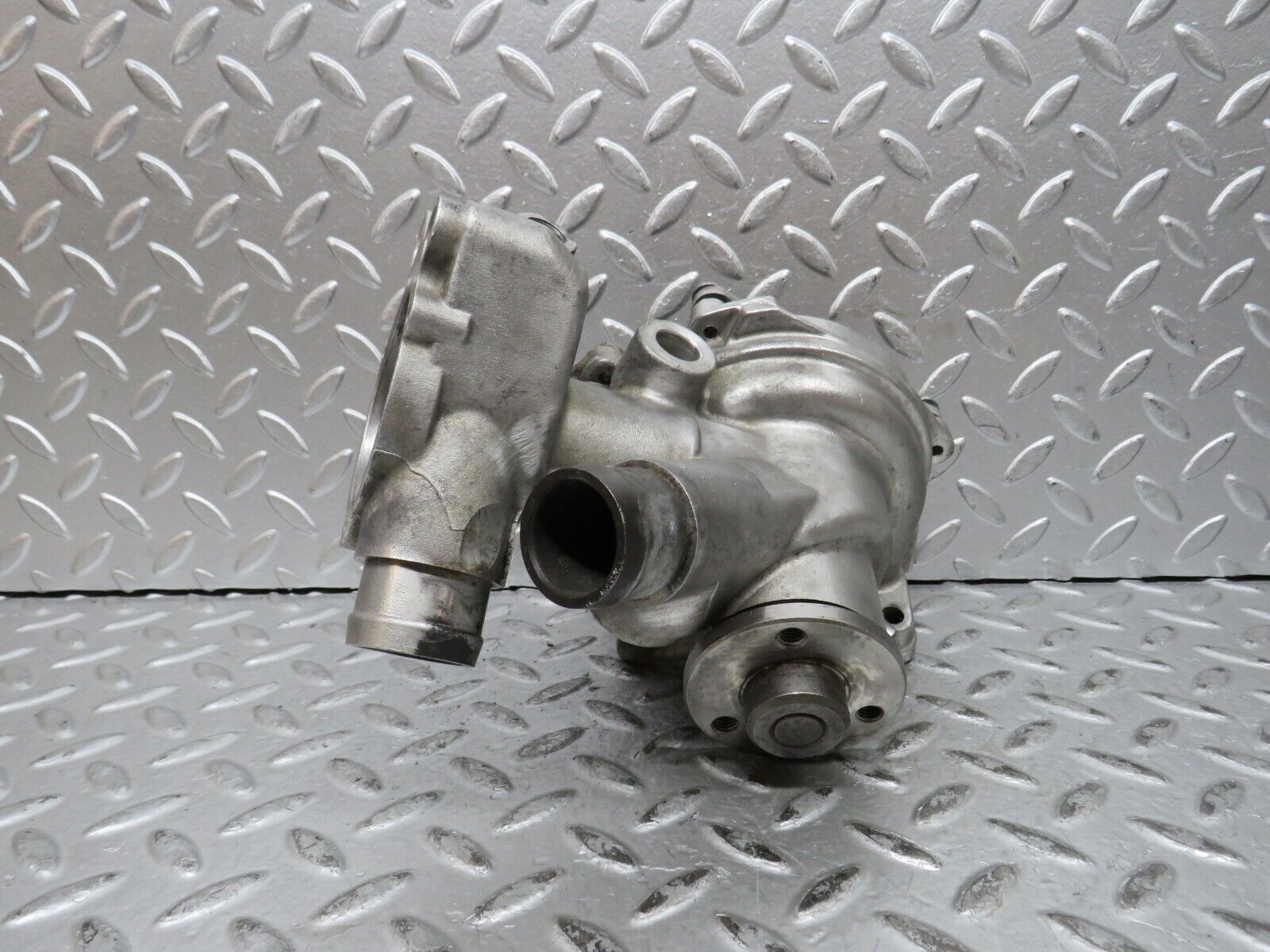 29024 Mercedes-Benz C124 320CE Coupe Water Pump