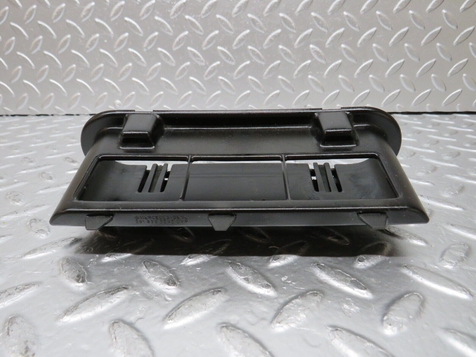 30621 Mercedes-Benz W201 190E 2.0L Trunk Breather Ventilation Valve 2018300242