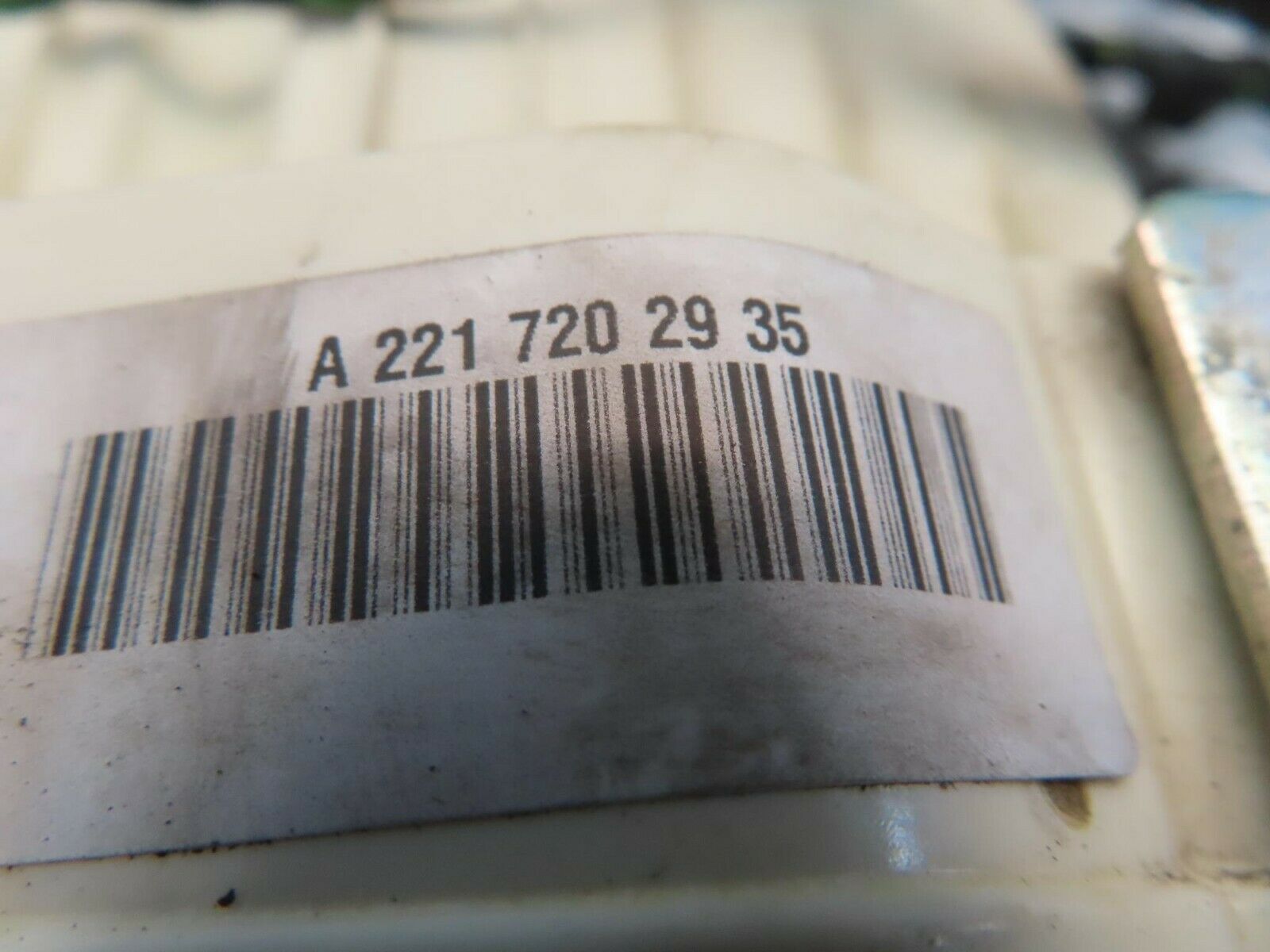 11173 Mercedes-Benz W221 S320 Front Left Soft Close Door Lock 2217202935