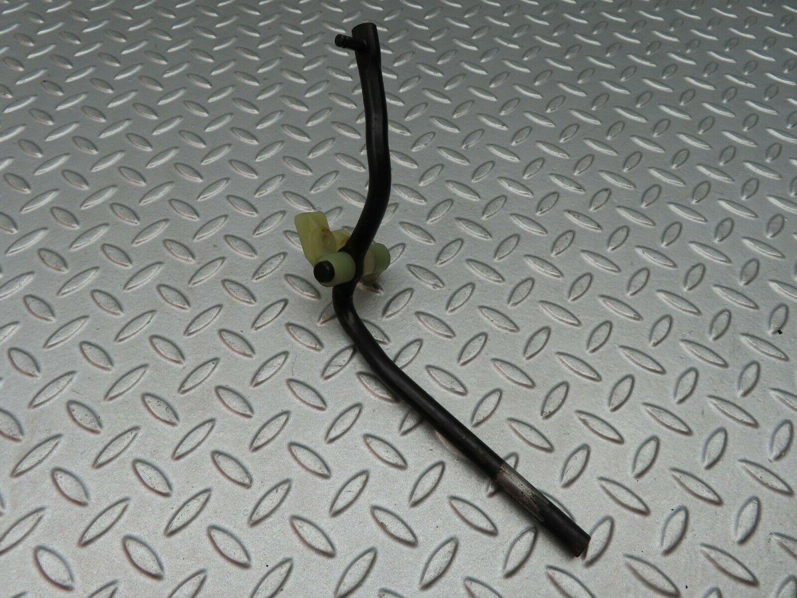 5677 Mercedes-Benz W123 200 Accelerator Pedal Linkage